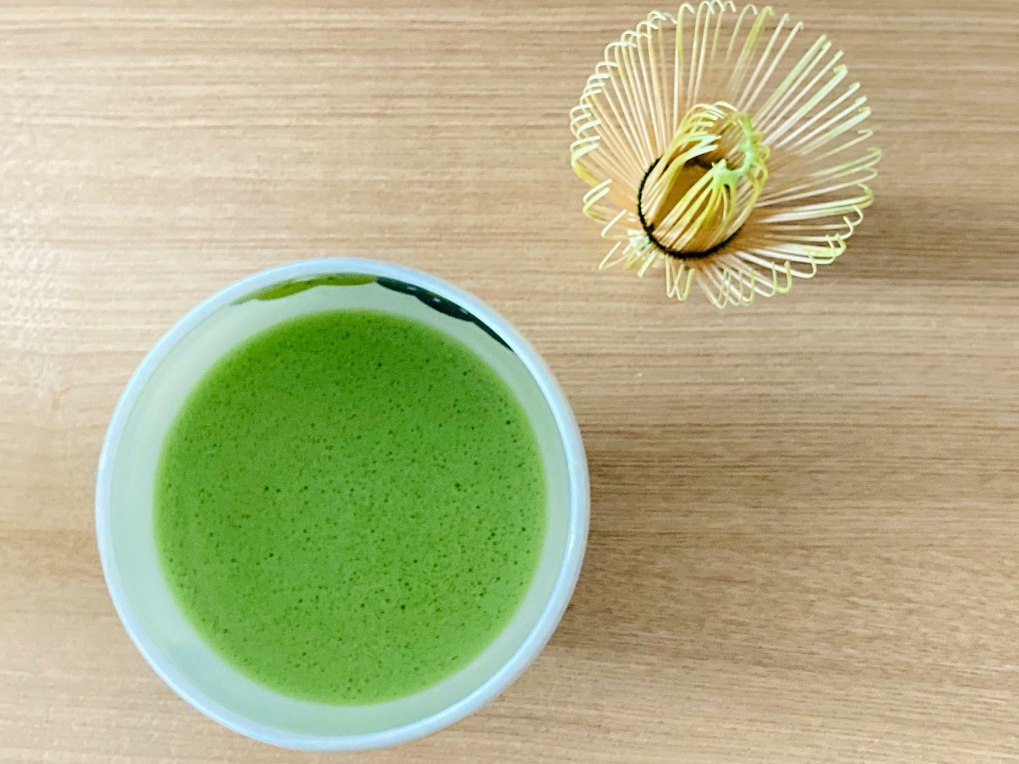 一杯の抹茶には粉末にして約２グラムの抹茶が使われている