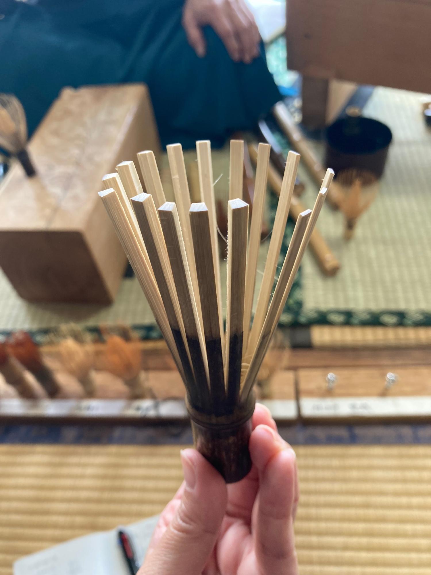 抹茶に不可欠の「茶筅（ちゃせん）」を作る奈良・高山の茶筅師
