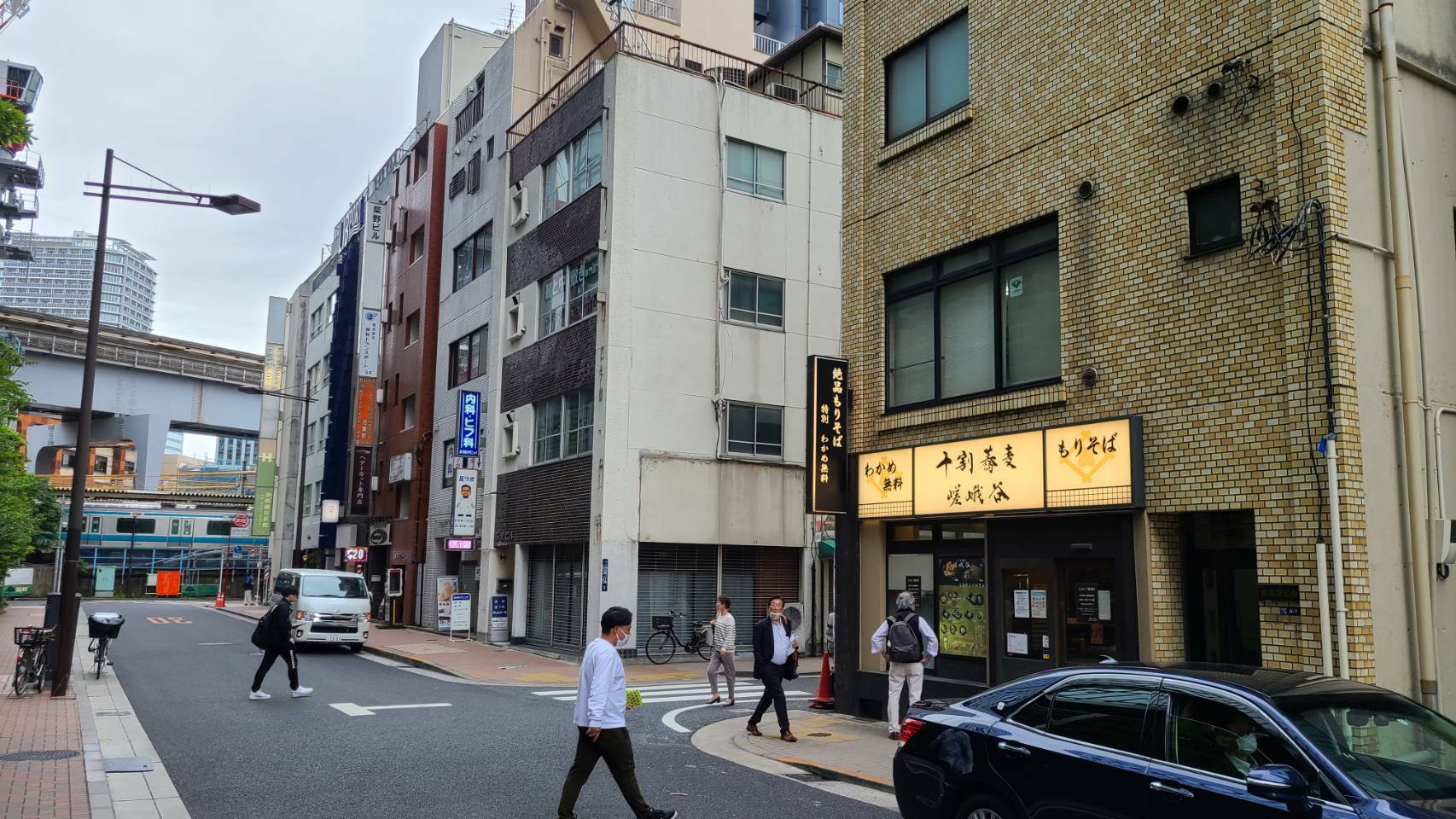 港区は、こちらの駅から徒歩1分の浜松町店のみ。近隣だと渋谷東急本店前か新宿京王モールになります