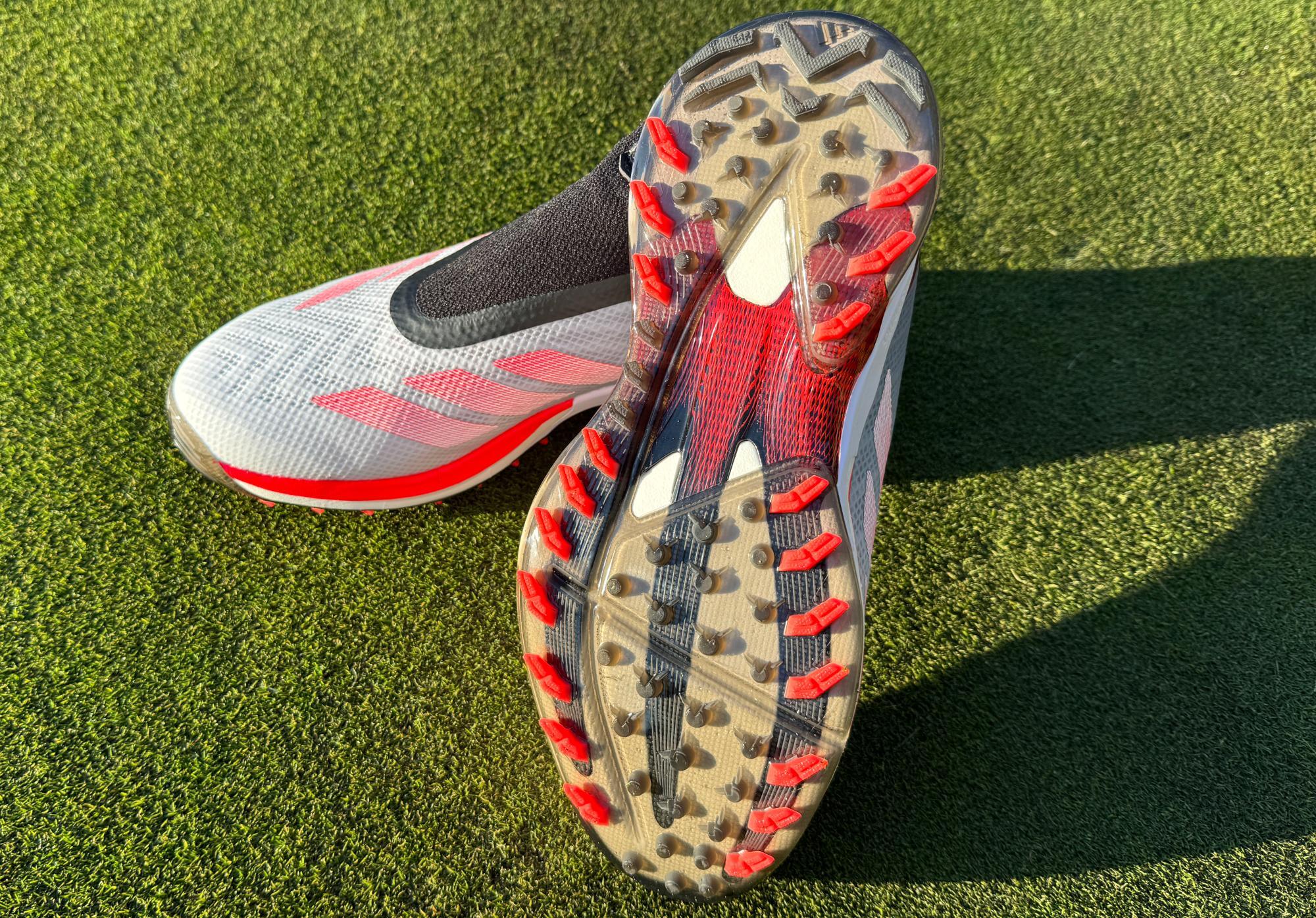 渋野日向子プロも愛用中の「Adizero ZG 25」をコースで履いたら