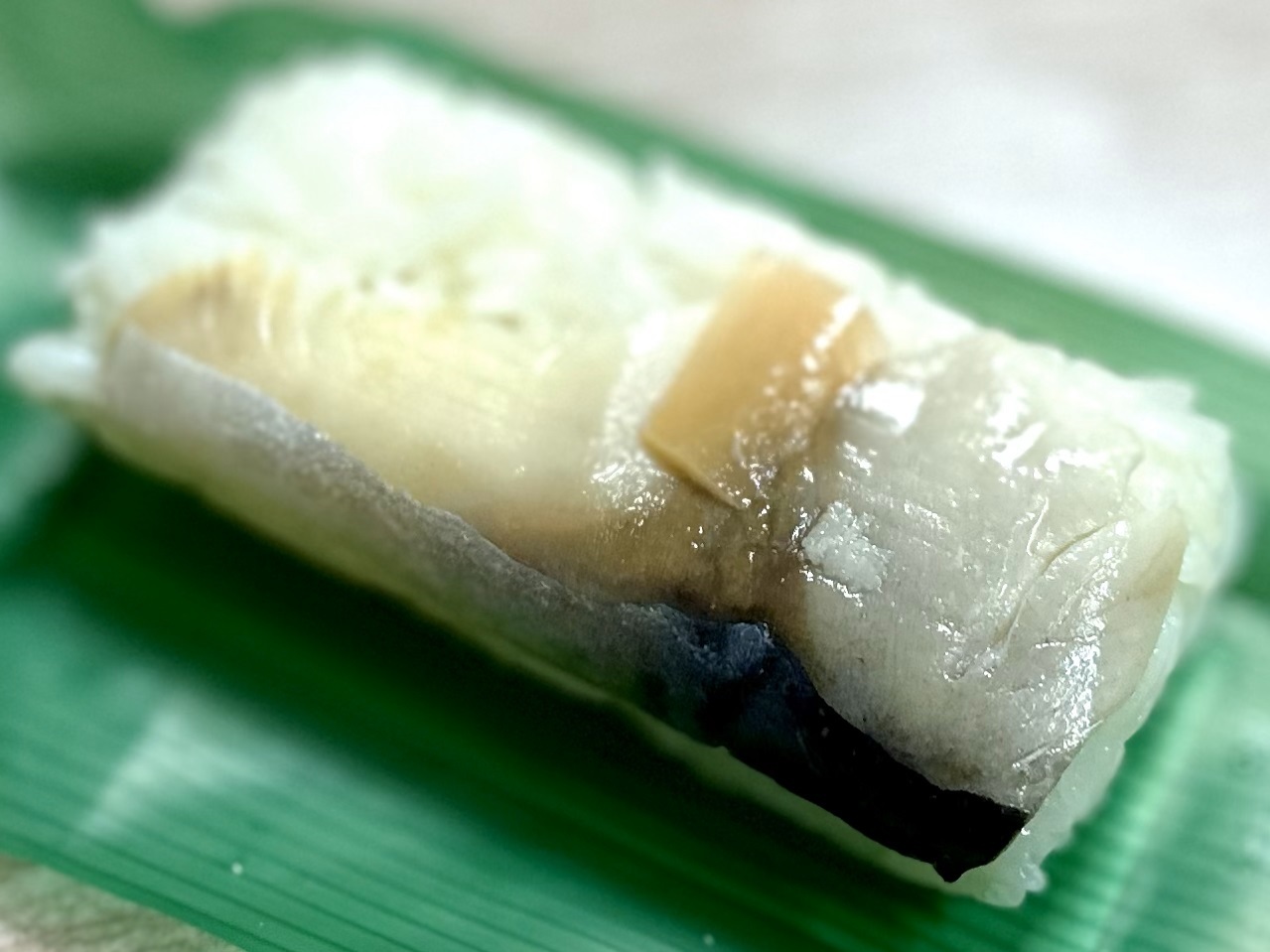 パクッと気軽に食べられるサイズの早寿司