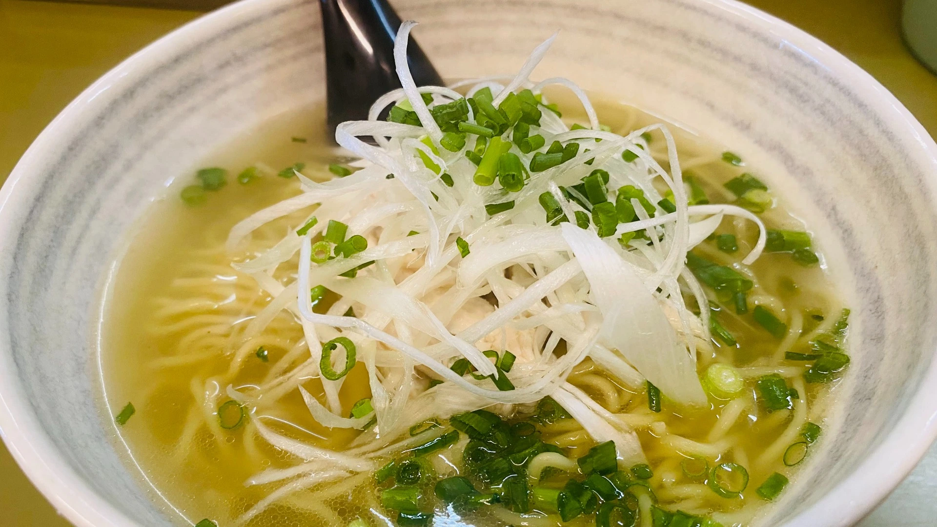 【足立区】ラーメン激戦区の環七通りで出会った！ 「彩彩」の