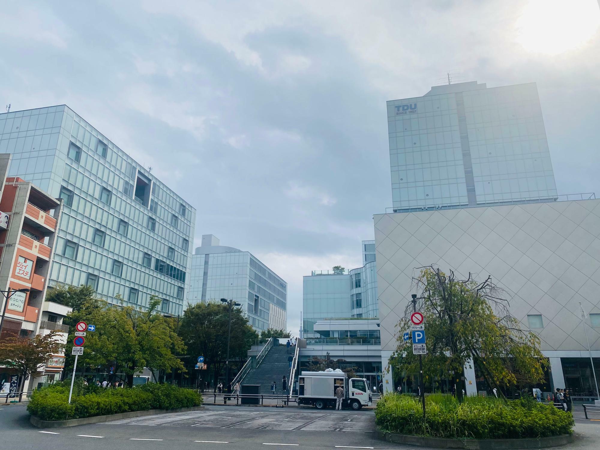 北千住駅東口ロータリー