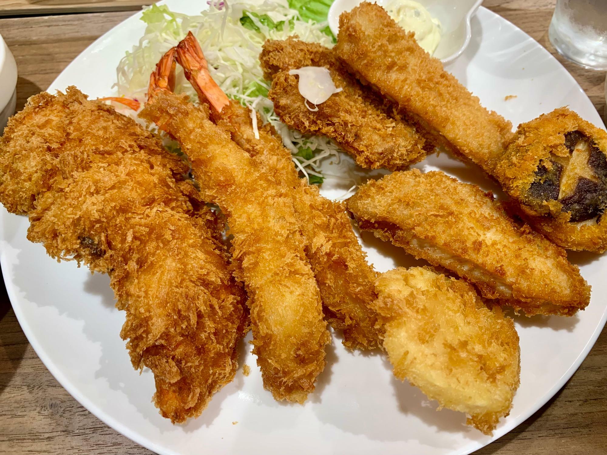 U-cafeミックスフライ定食