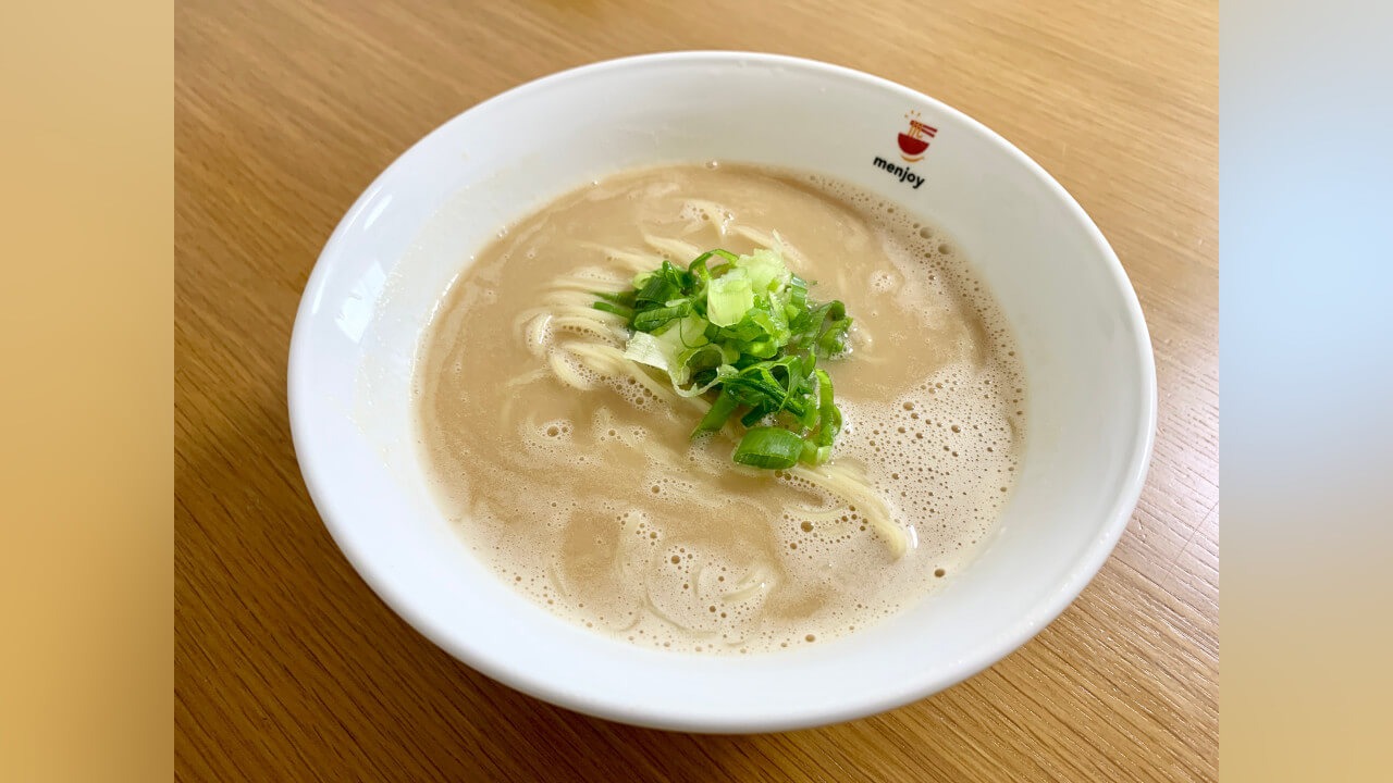 店舗の予約は６年待ち！？極上スープの豚骨ラーメンをお取り寄せして