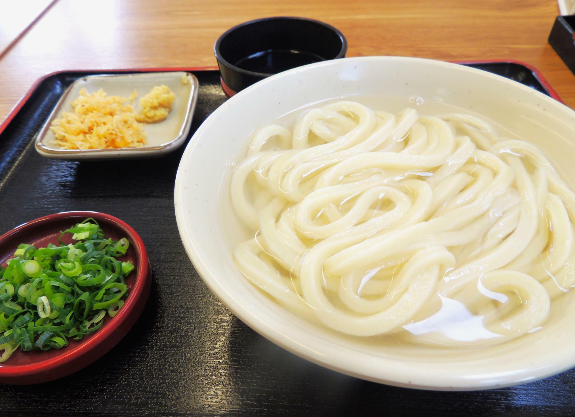 「釜揚げうどん」490円（税込）