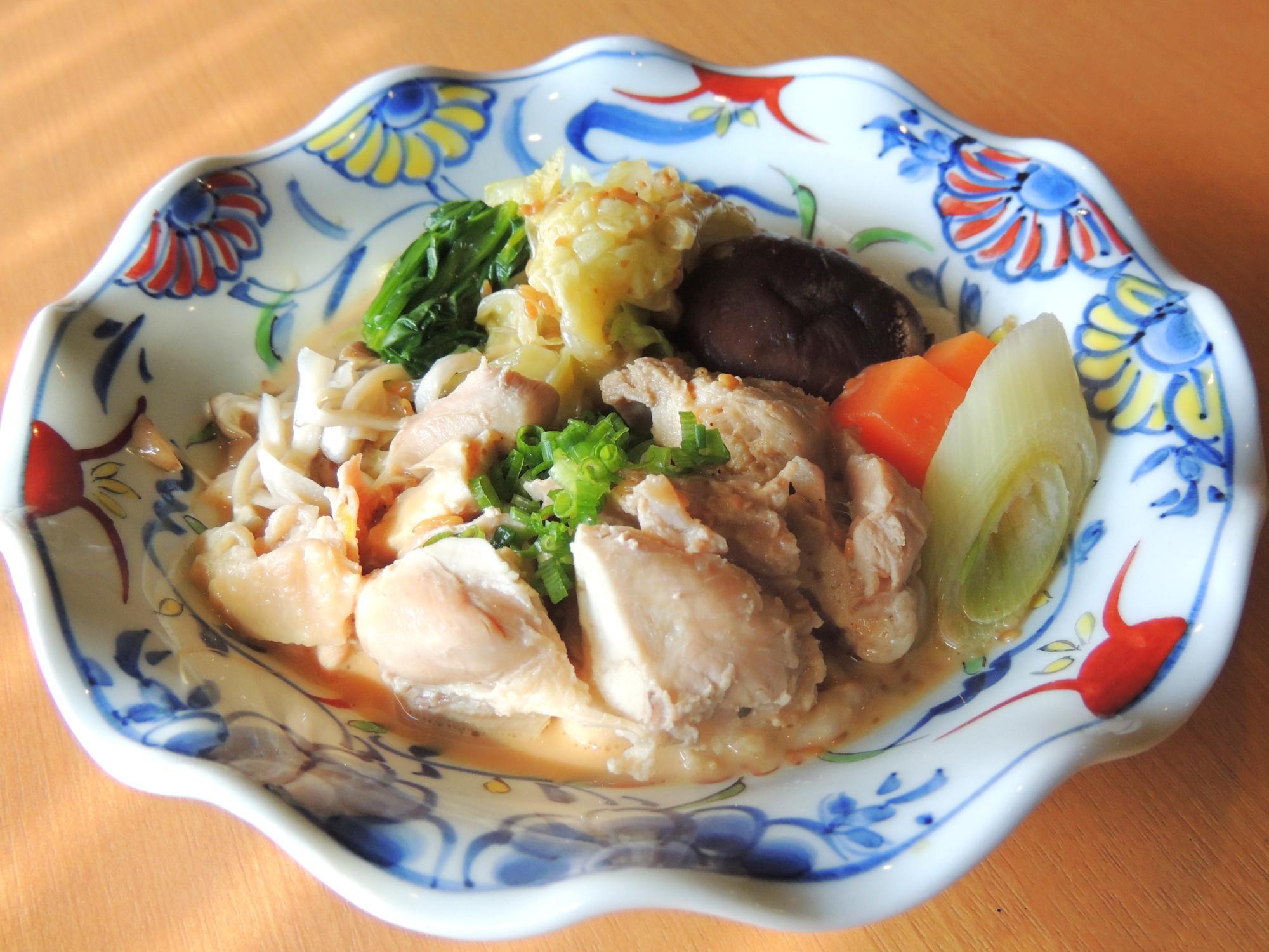 ほろほろの蒸し鶏と野菜