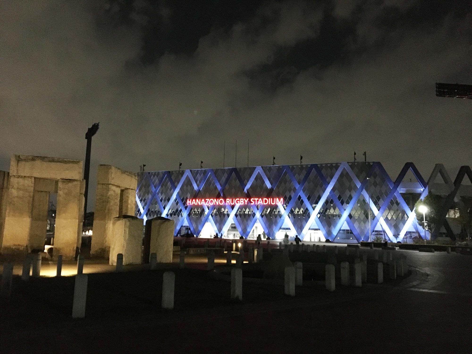 東大阪市花園ラグビー場ライトアップ