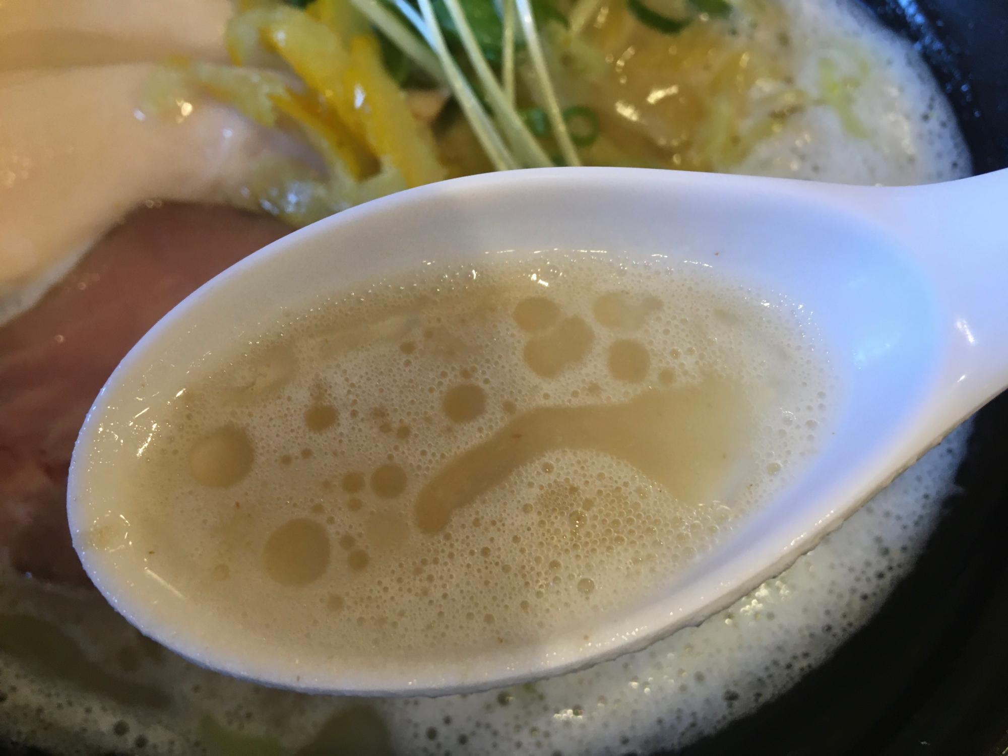 柚子鶏白湯