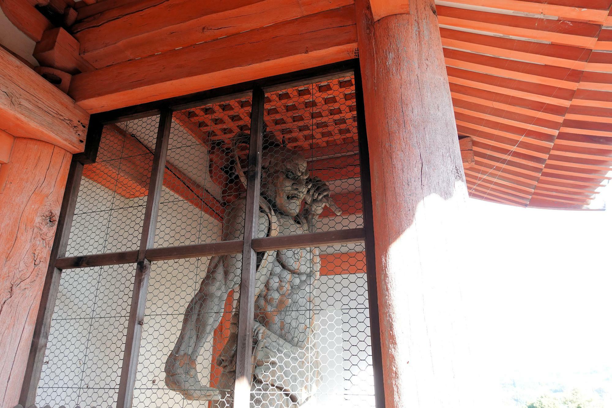 龍泉寺仁王門の金剛力士像