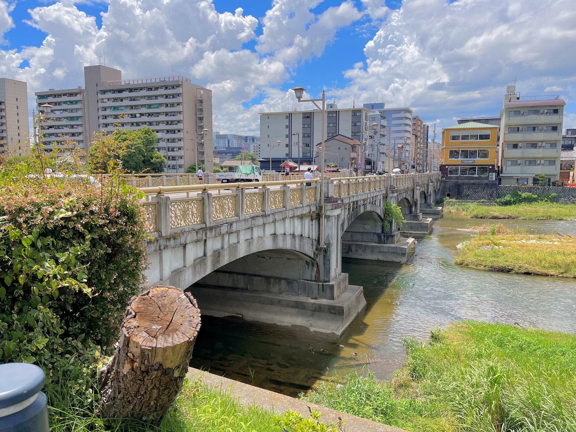 京都国立博物館の近くにある七条大橋