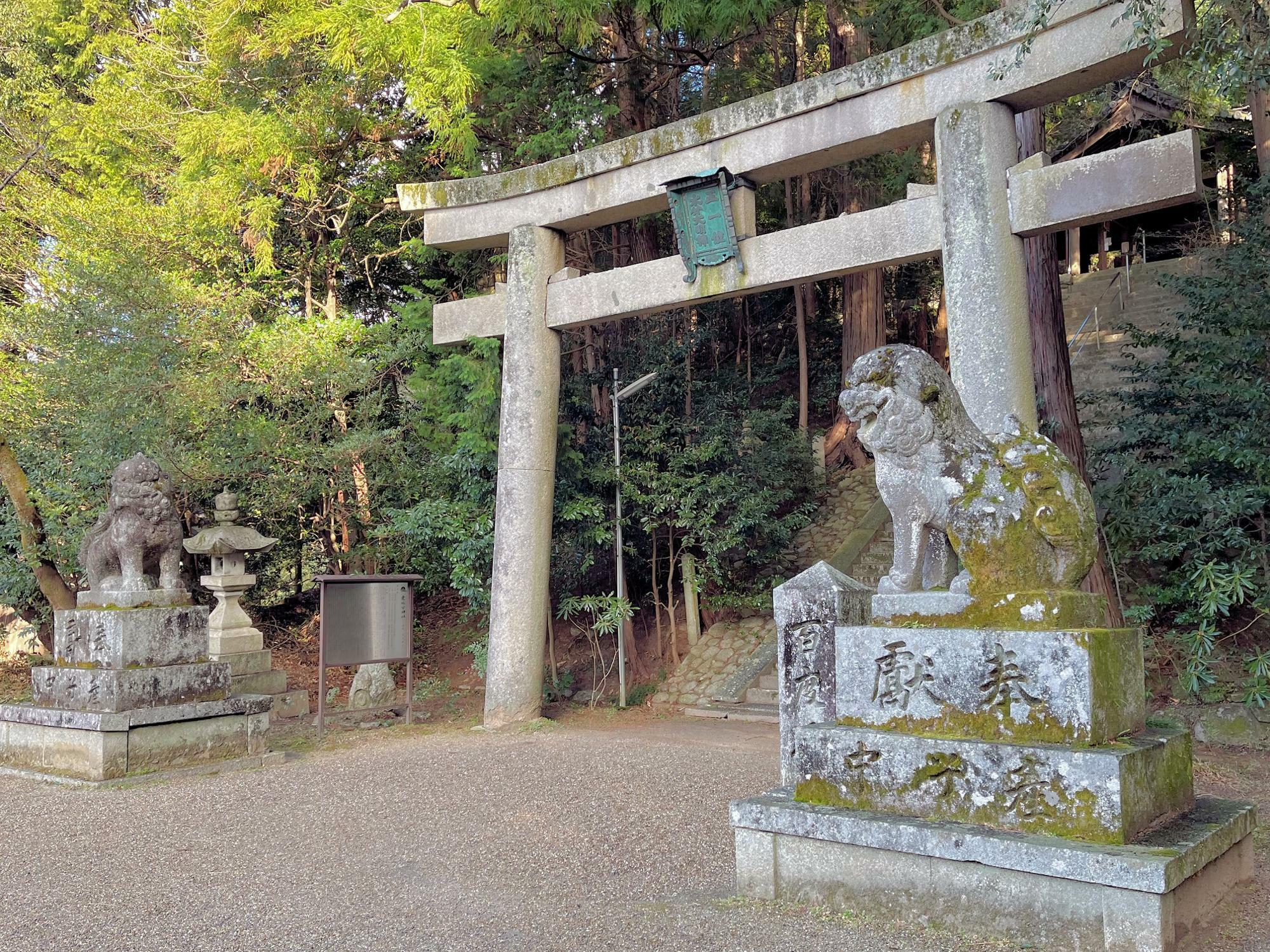 赤阪村水分（現：千早赤阪村水分）にある建水分神社