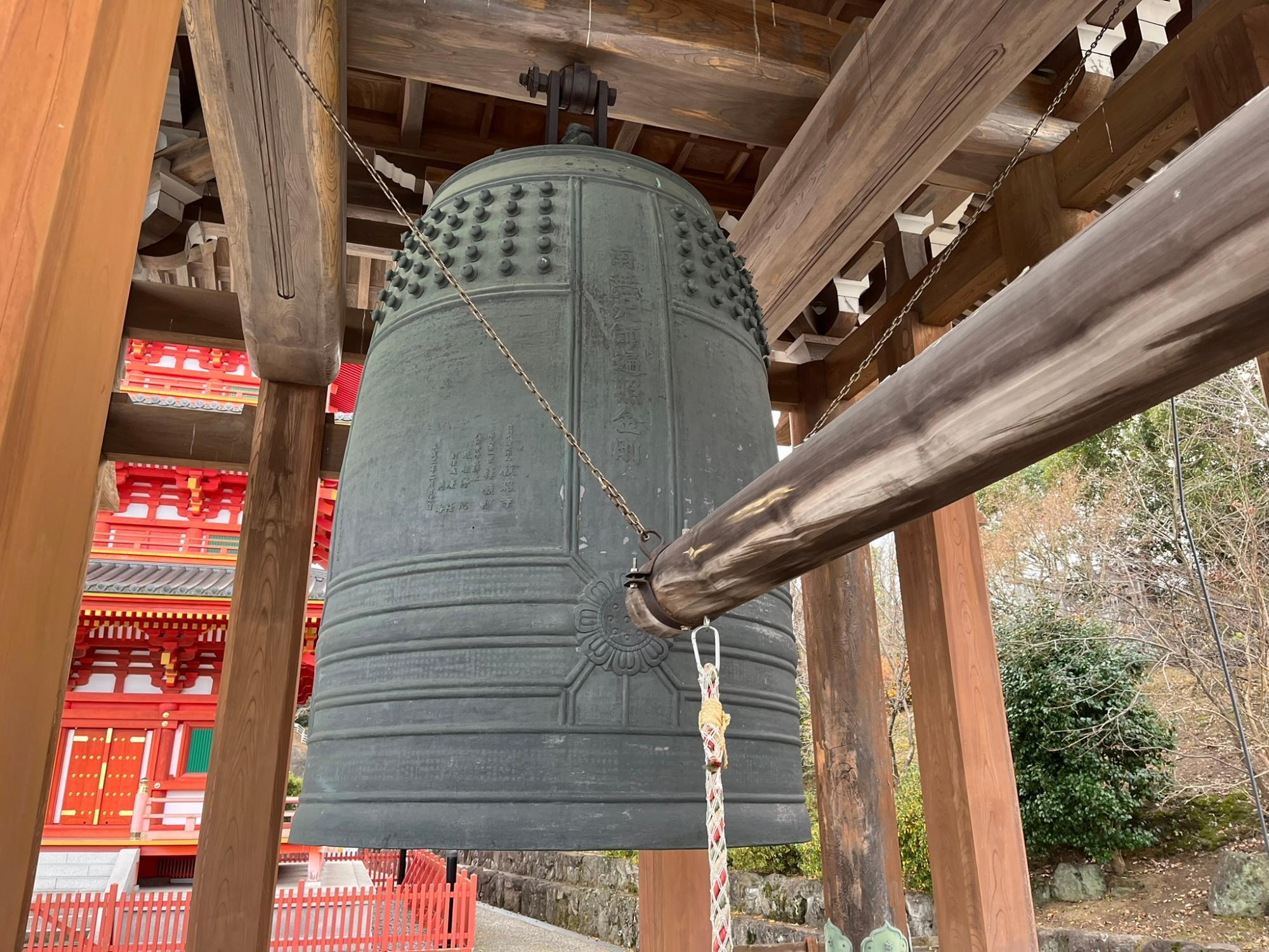 全国で4番目の大きさとされる願昭寺の大鐘