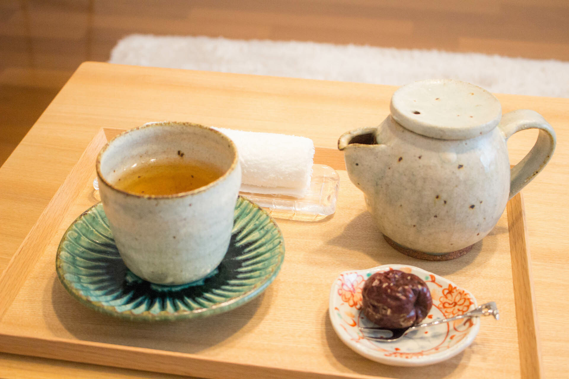 施術後には和漢植物ブレンド茶とドライナツメを出していただきました