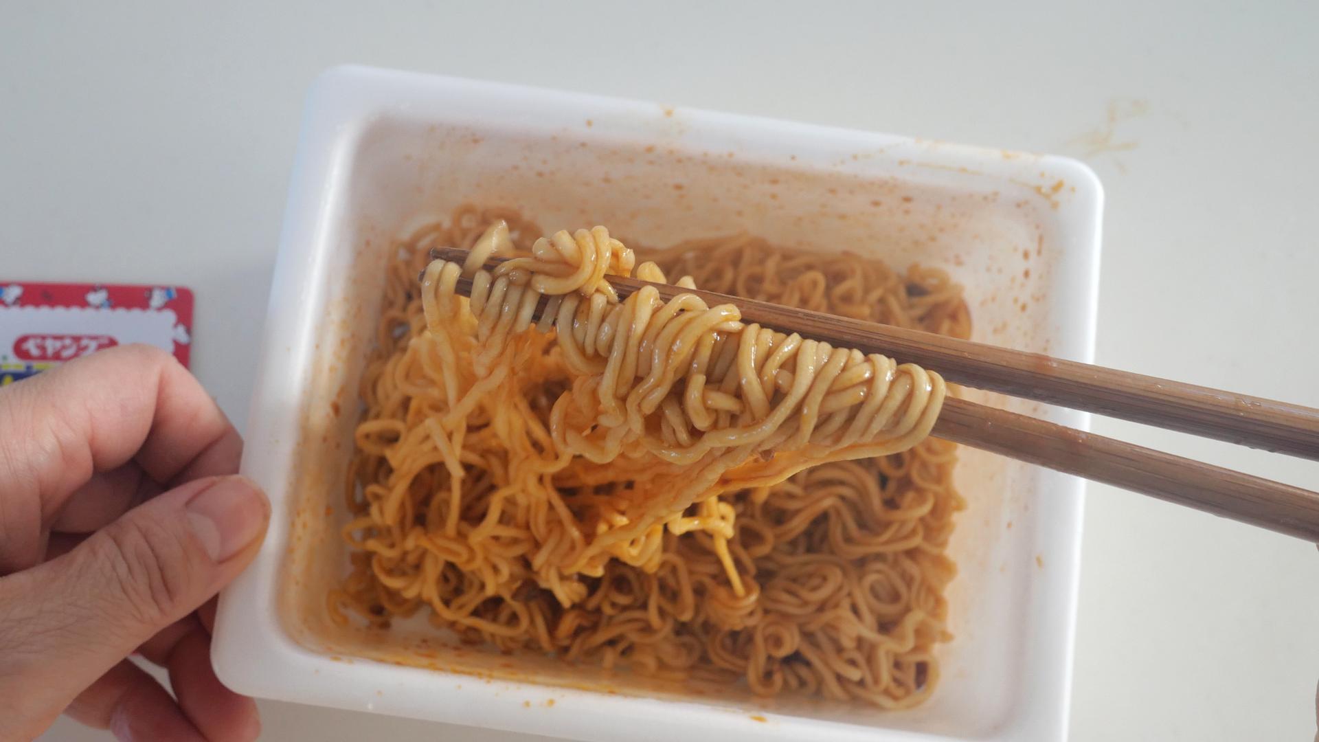 キティちゃん×ペヤングのコラボ】焼きそば？スパゲッティ？意外