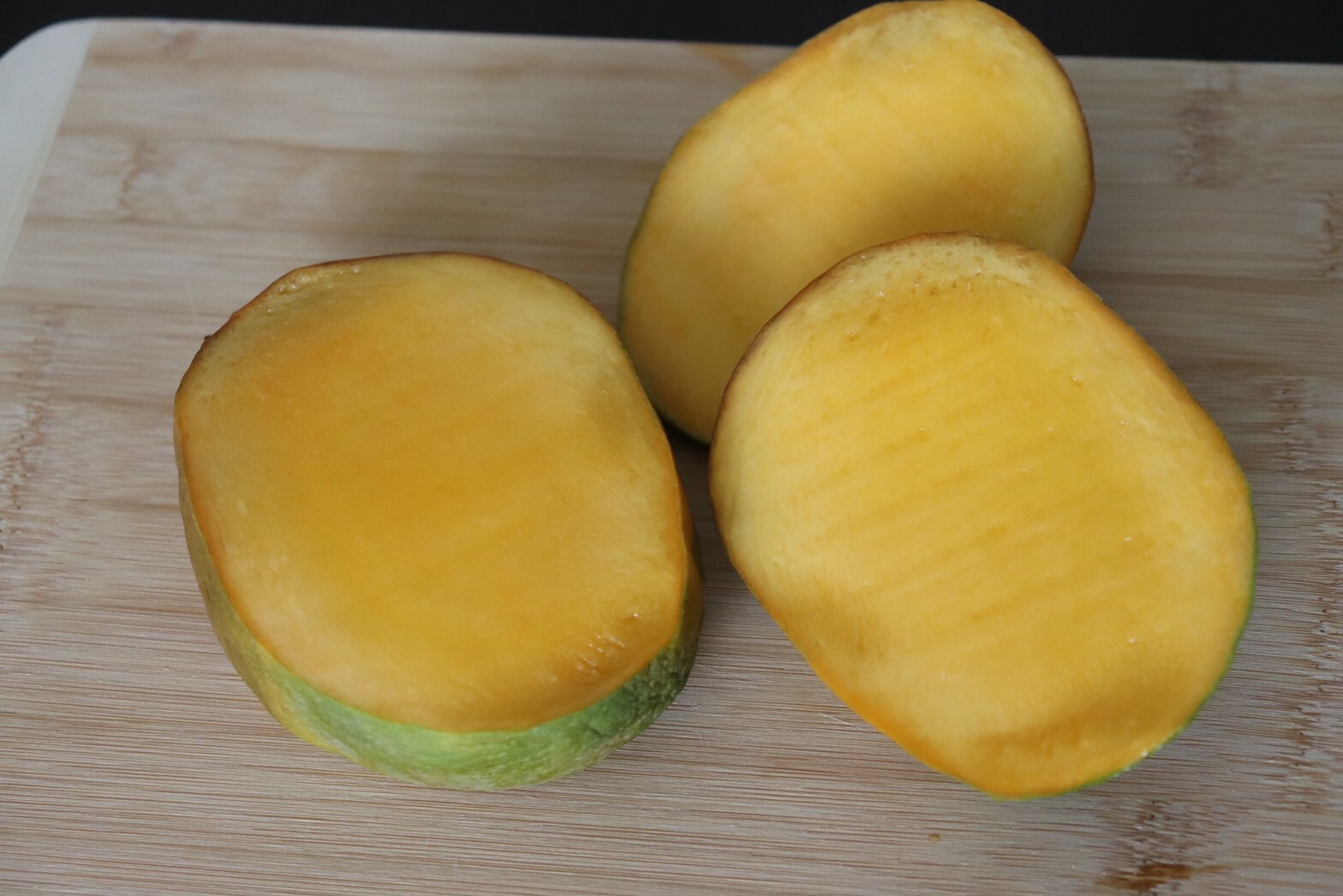 今回はマンゴーを使いましたがフルーツは何でもOKです