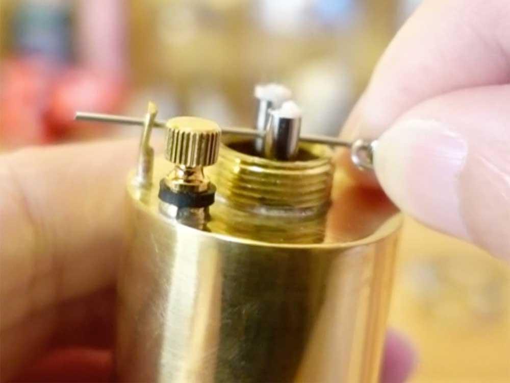雪丘工房 ツインタイプ オイルカートリッジ & タラスブルバ ブラスランタン ソロキャンプ道具におすすめ 雪丘工房 オイルカートリッジ Twin