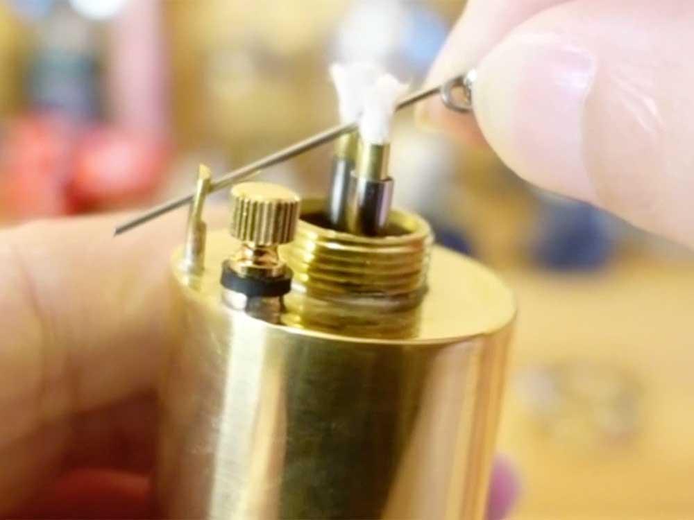 ソロキャンプ道具におすすめ 雪丘工房 オイルカートリッジ Twin
