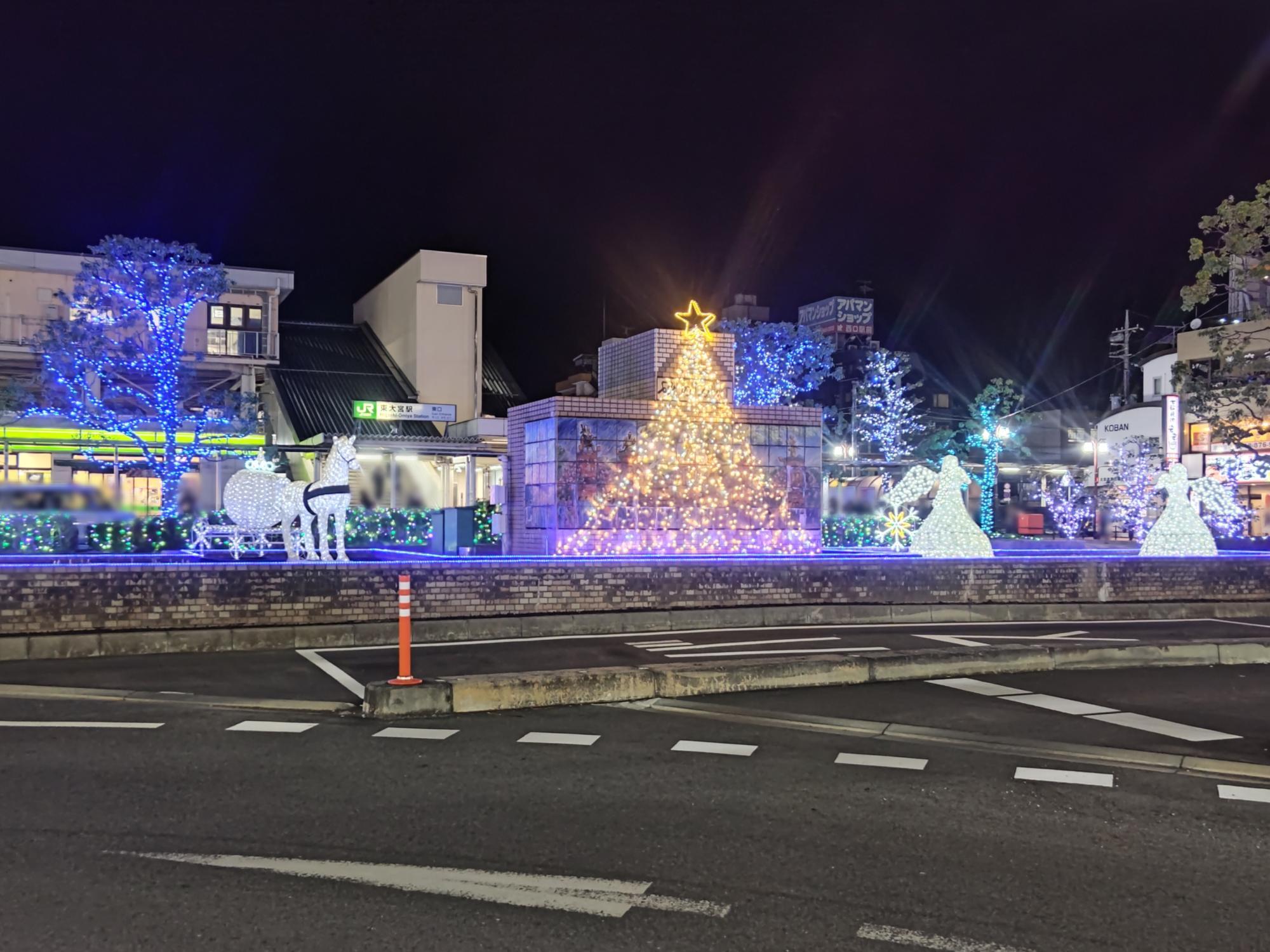 「東大宮駅東口駅前イルミネーション」の様子