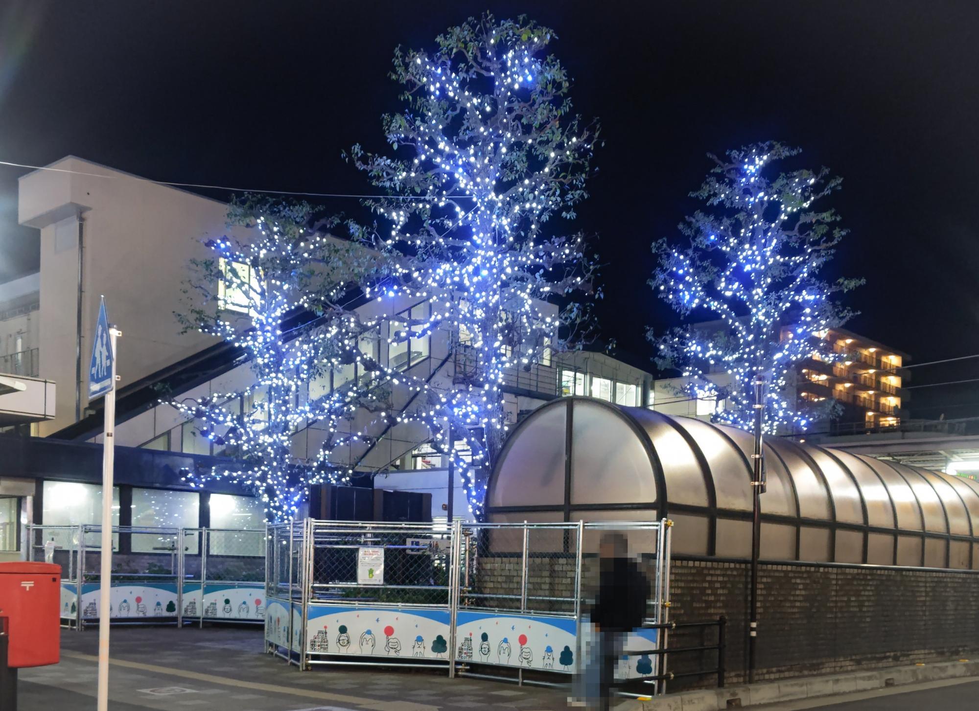 「東大宮駅東口駅前イルミネーション」の様子