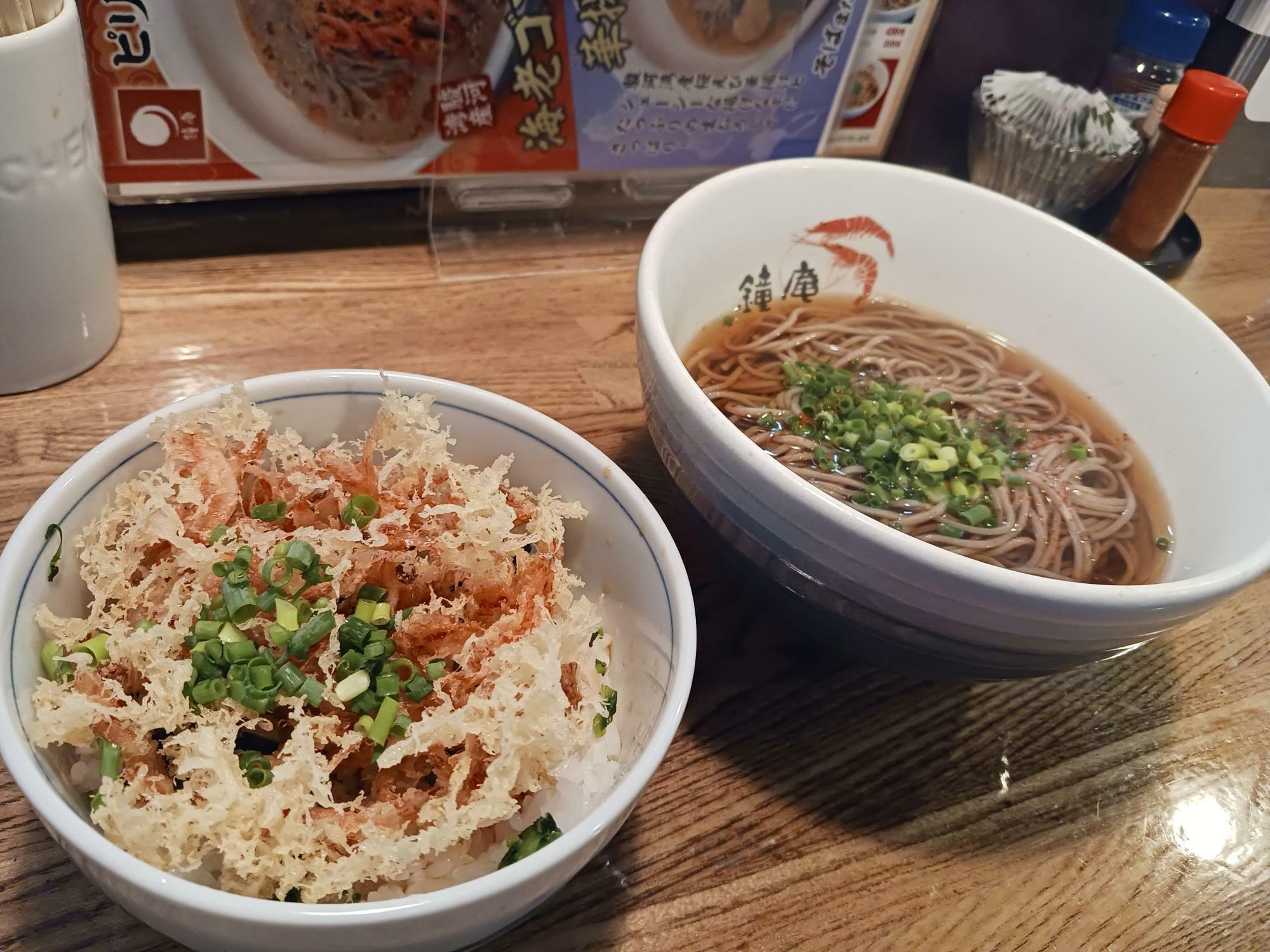 あたたかいお蕎麦は丼でいただきます