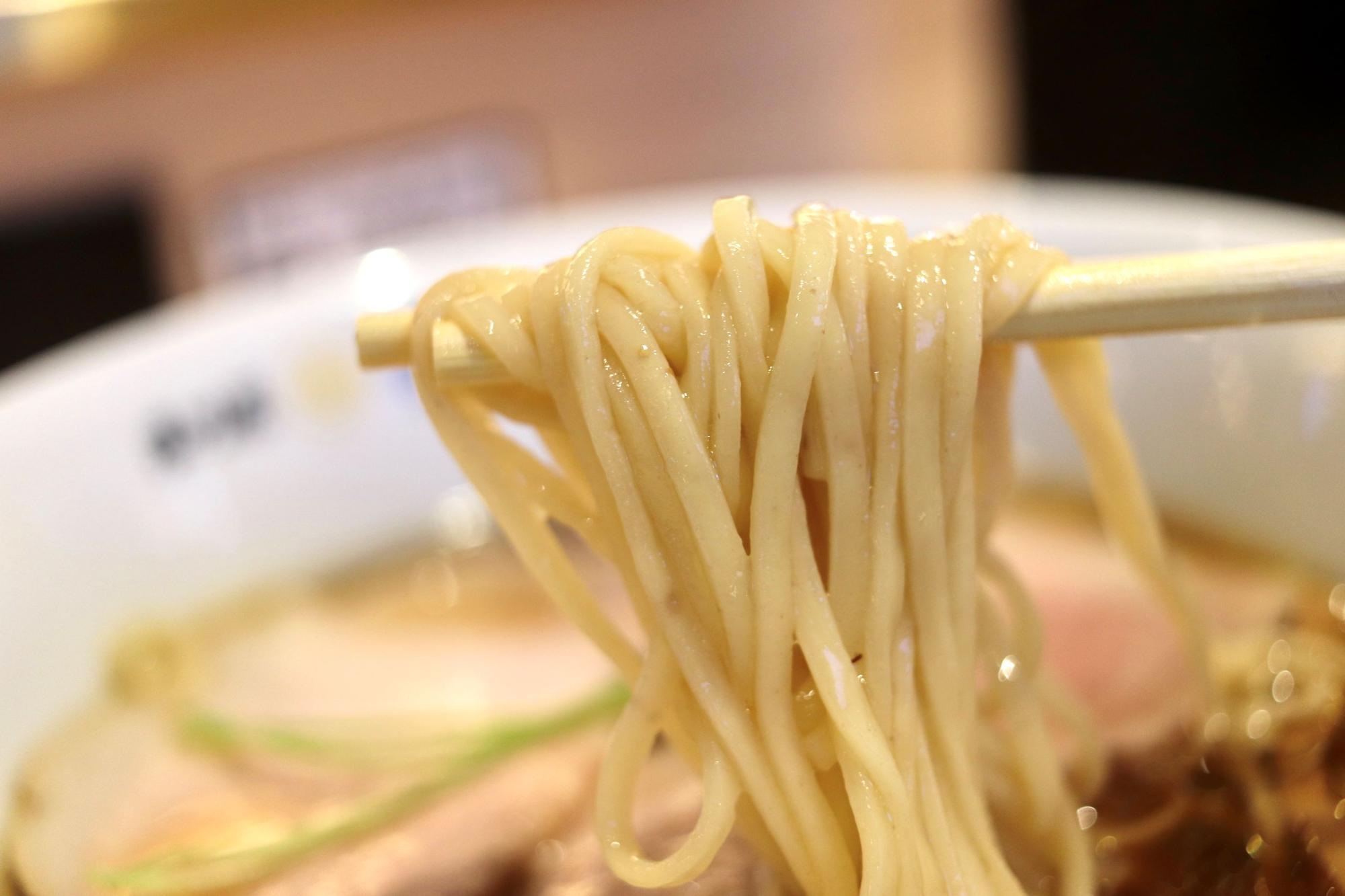 つるりとしたのどごしの麺