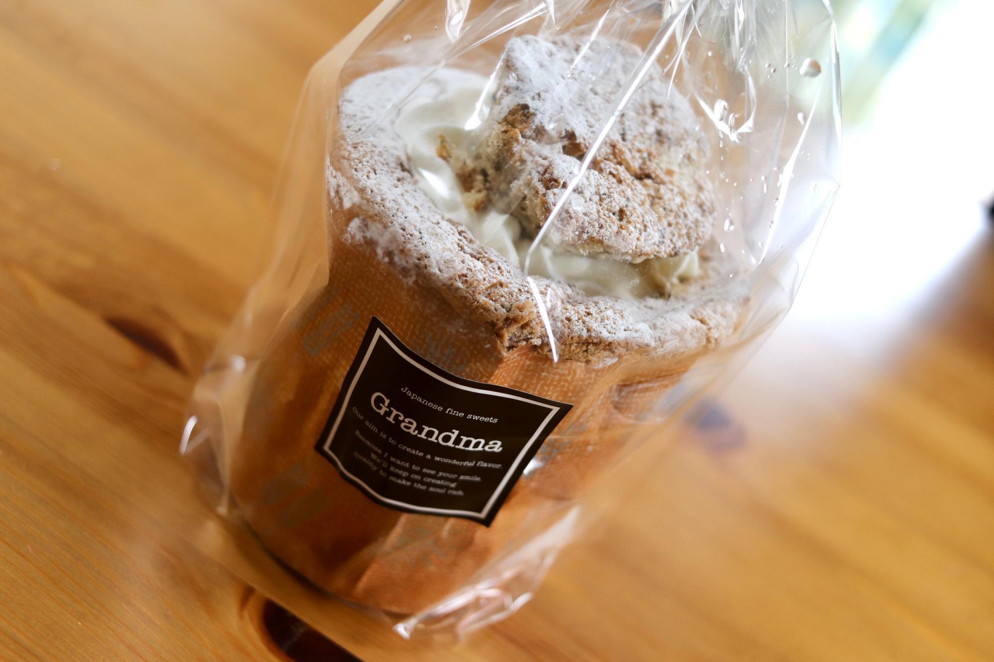 「Grandma」さんの稲荷市限定シフォンケーキ（500円）