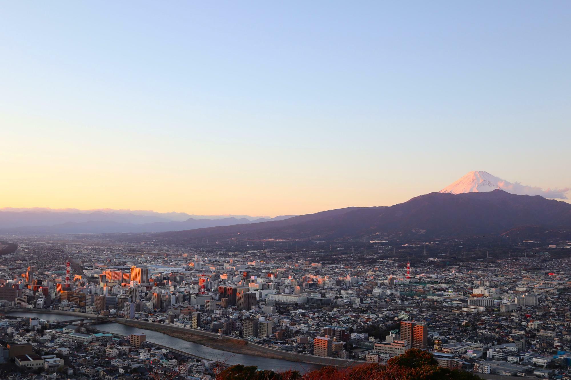 静岡県沼津市は2023年（令和5年）7月1日に市制100周年を迎えました