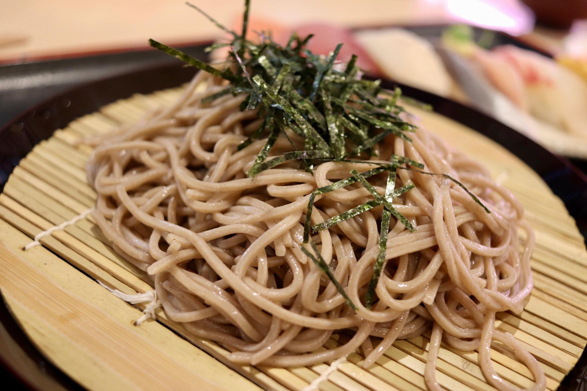 そば・うどんセット（そば＋近海握り：1,300円税込）