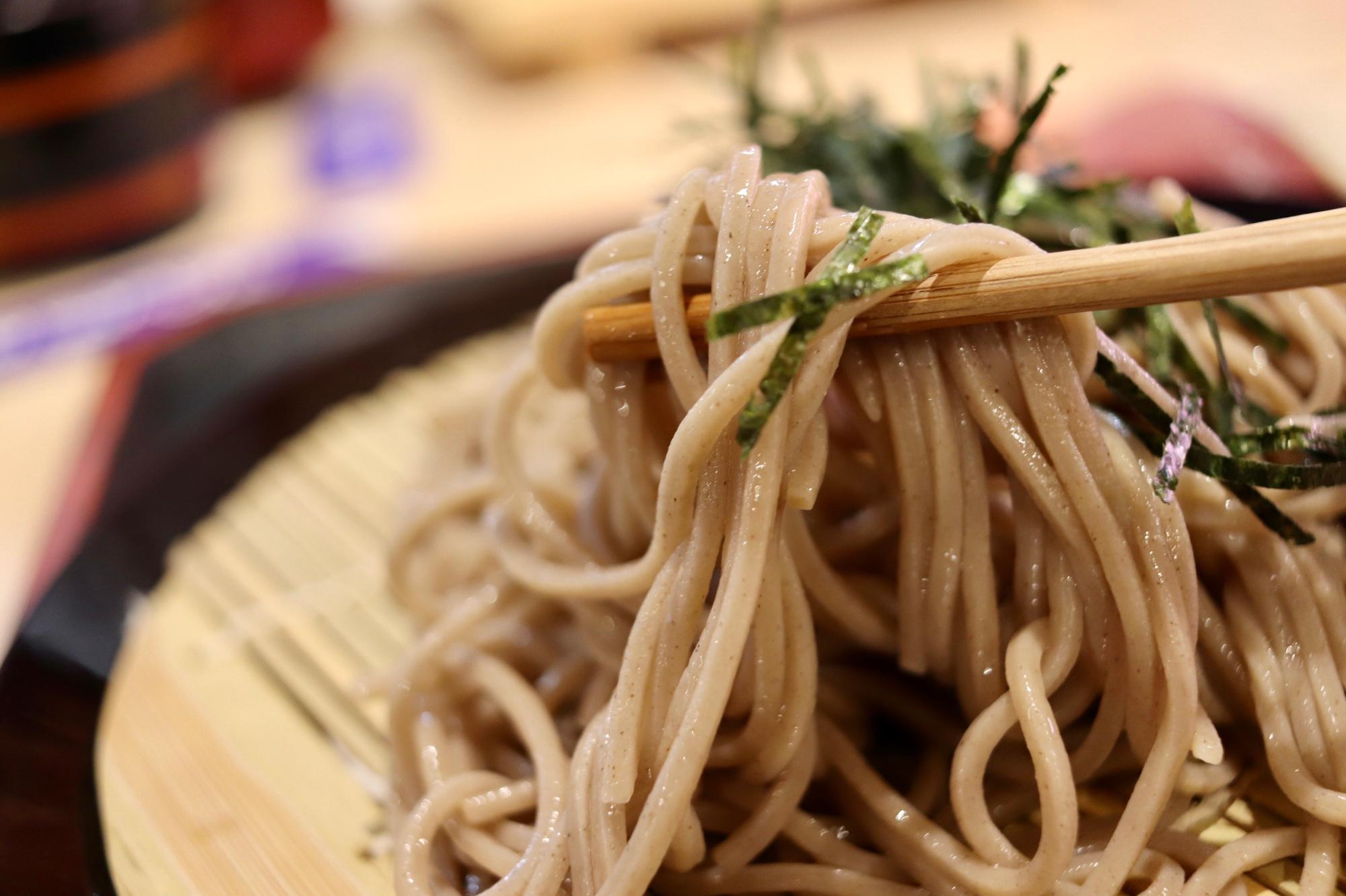 コシのある蕎麦は食べごたえたっぷりです