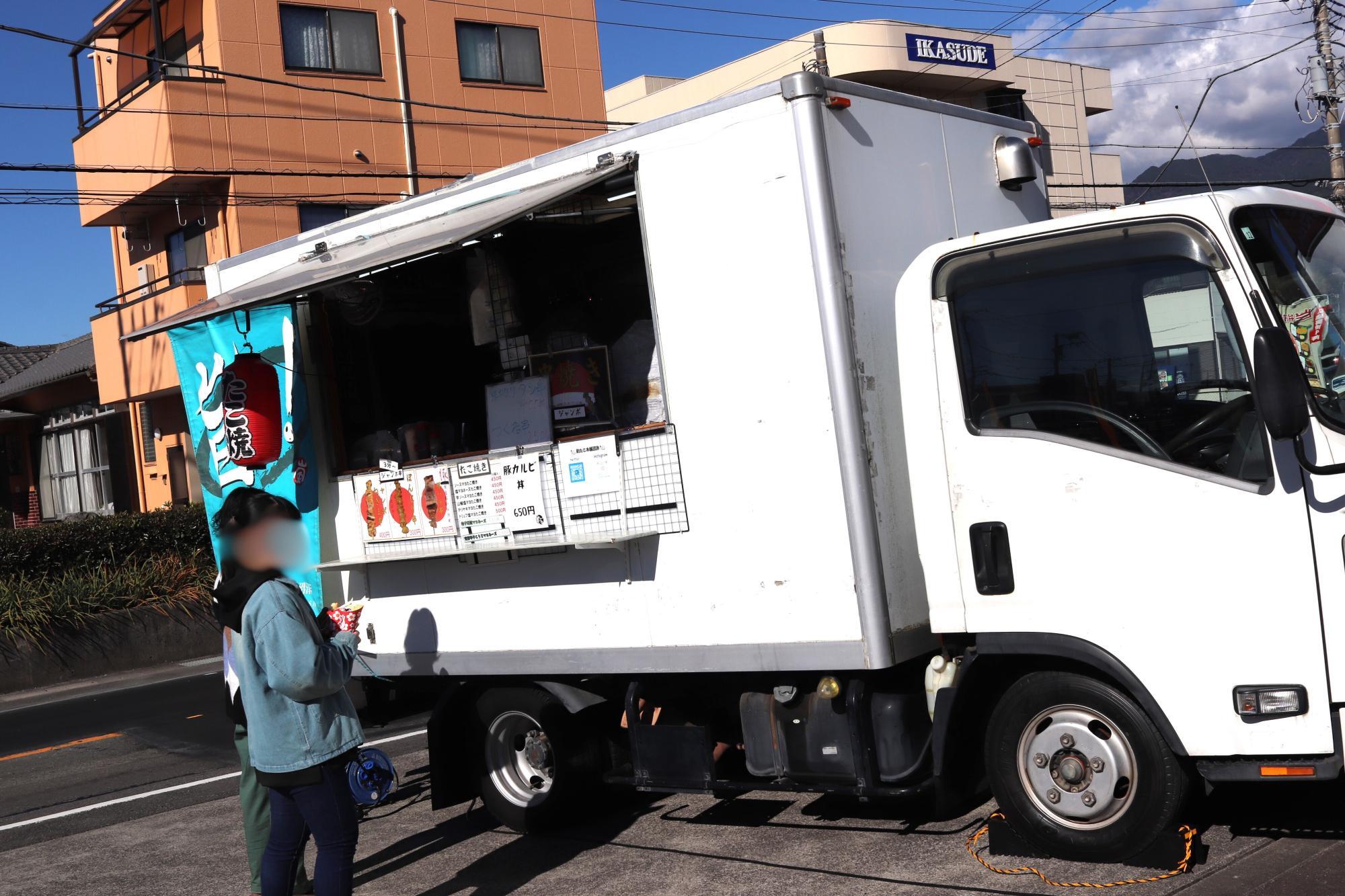 「釣たこ本舗沼津」さんのキッチンカー