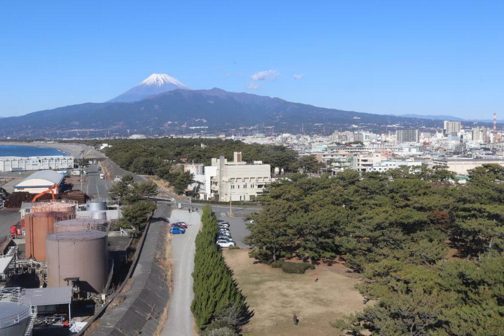 「びゅうお」展望施設からの富士山