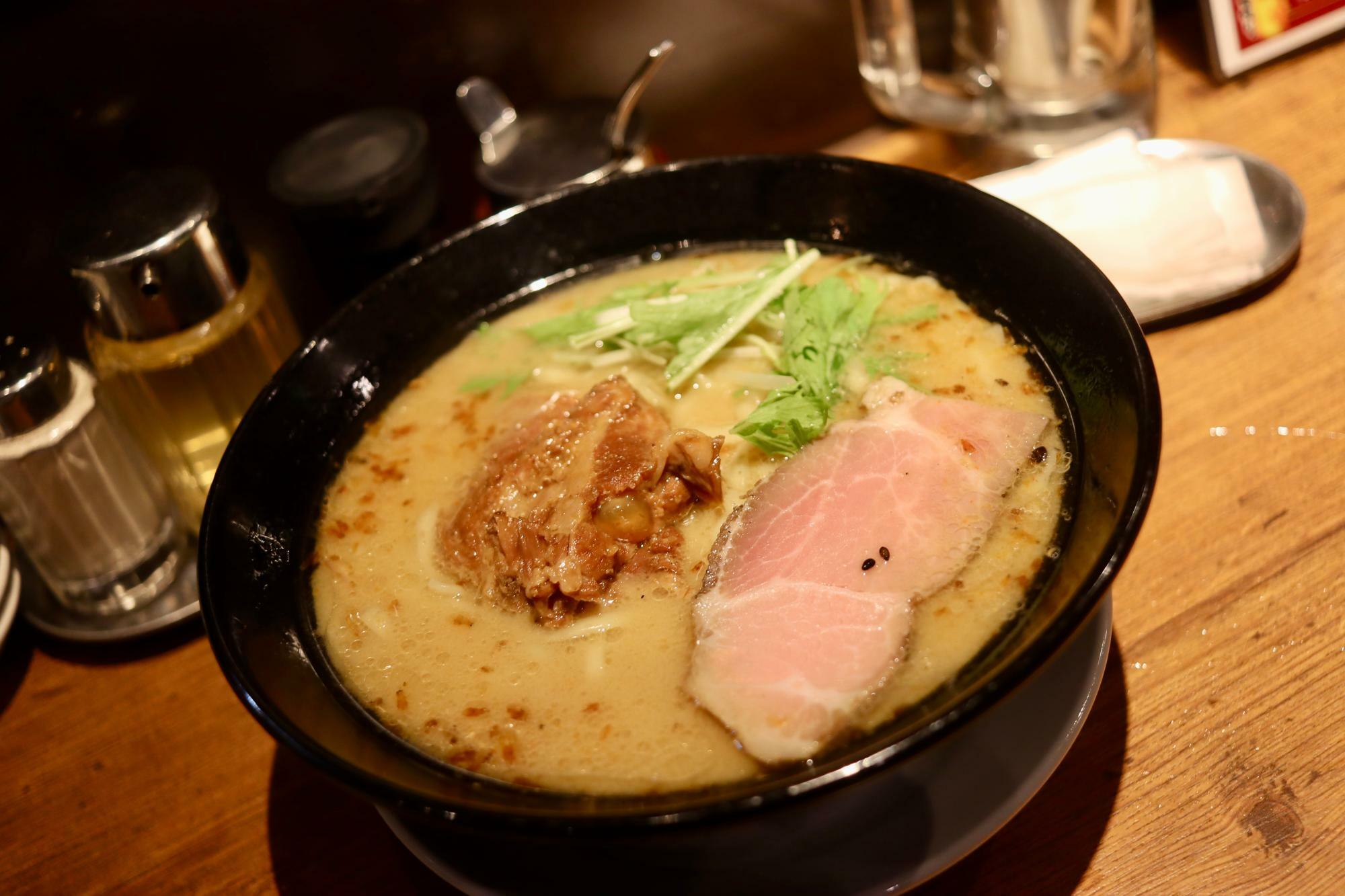 「海老味噌ラーメン」818円＋税