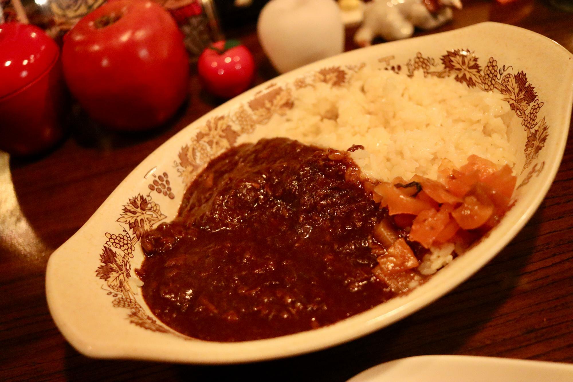 「牛すじカレーライス」1,100円税込