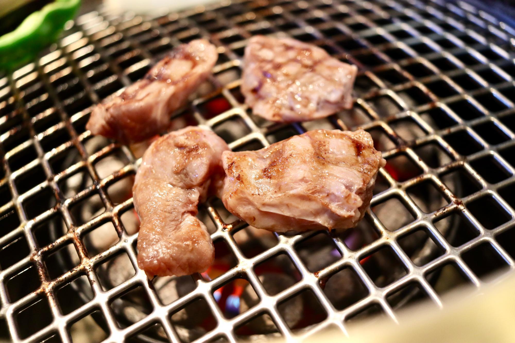 肉厚でうま味たっぷりの一丁ハラミ