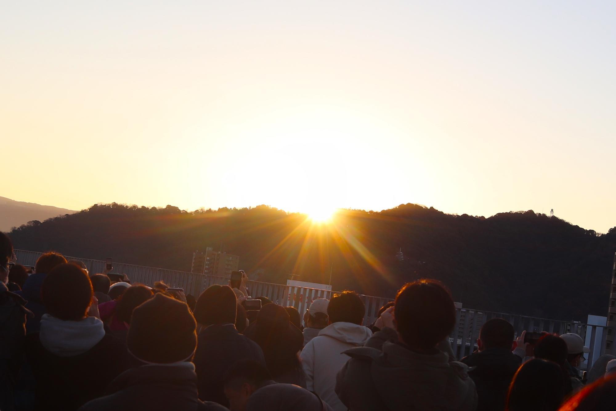 見事な初日の出が見られますよう