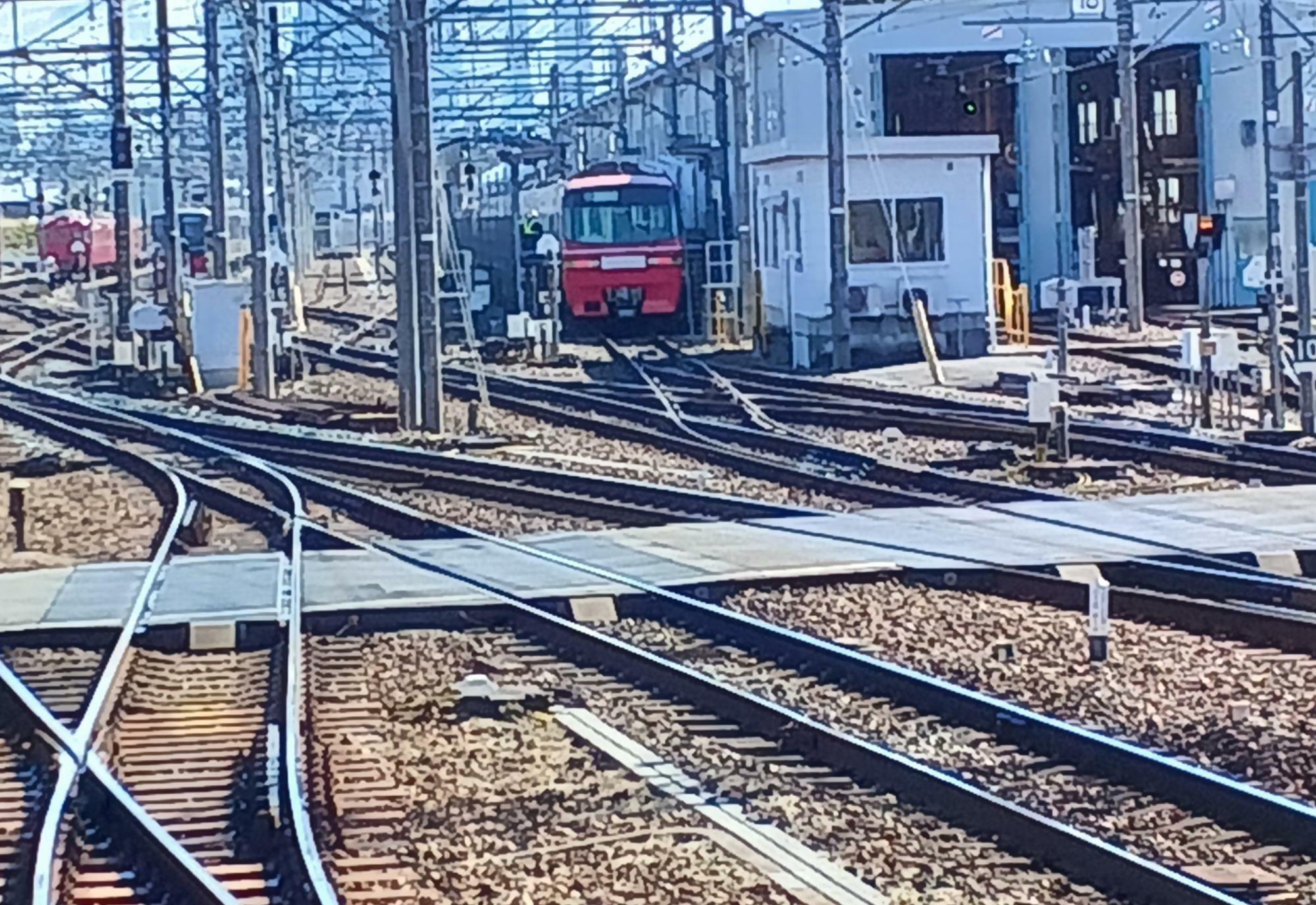 須ケ口駅構内から見た新川検車支区