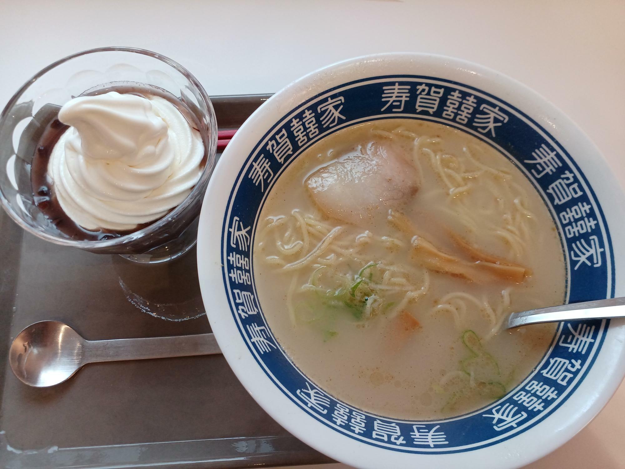 大須店のラーメン・クリームぜんざいのセット