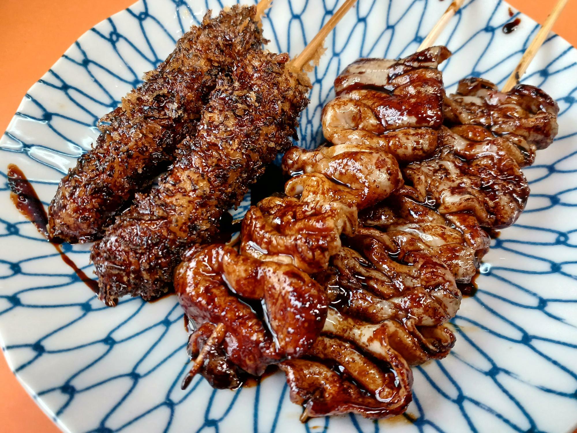 串カツととん焼き