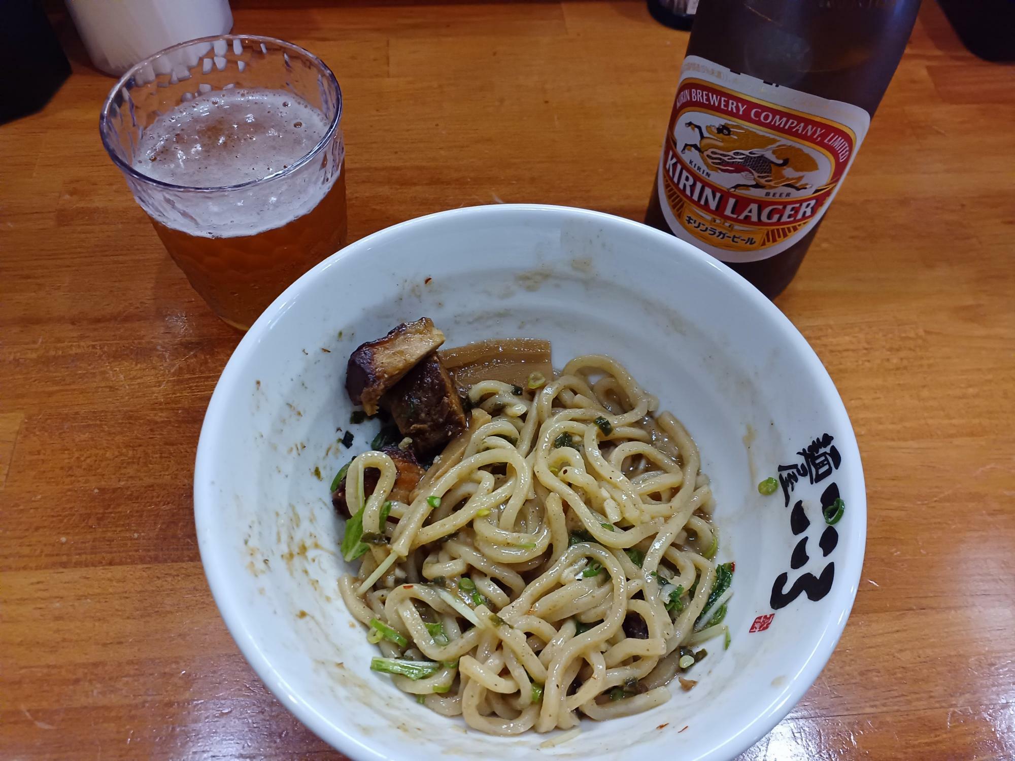 ビール（中びん６００円税込み）とも、濃厚な味わいが合いまくり