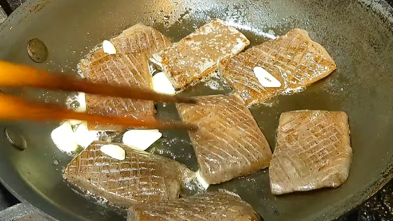 驚きの食感！まるで肉の様に仕上げるこんにゃくステーキの作り方☆低