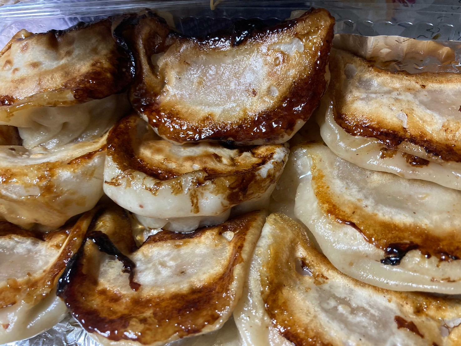 餃子については、絶対に焼いてもらう派！　焼き加減が難しいのであるからして