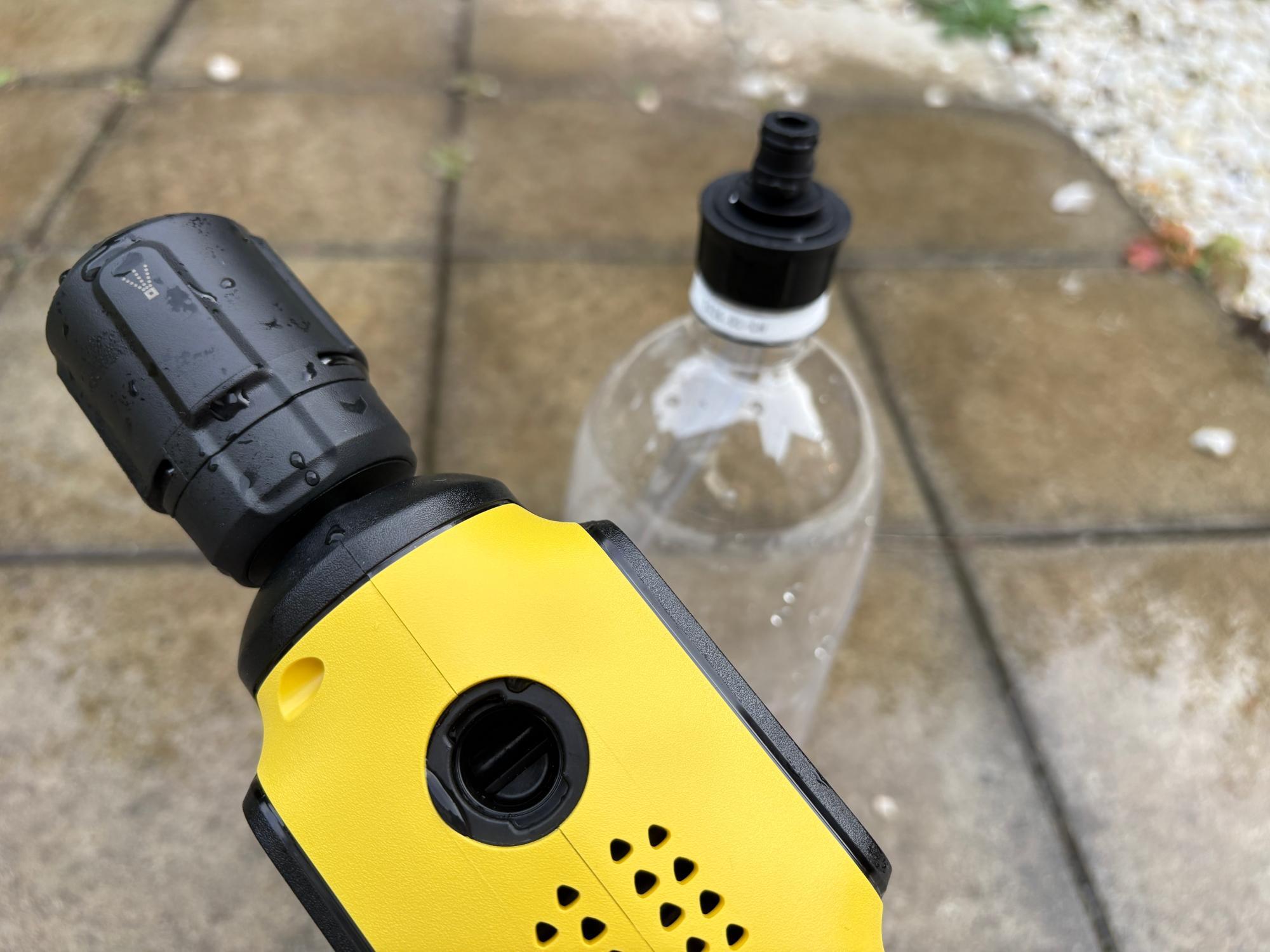 速報】秒速完売「ケルヒャー」手のひらサイズ高圧洗浄機がAmazon