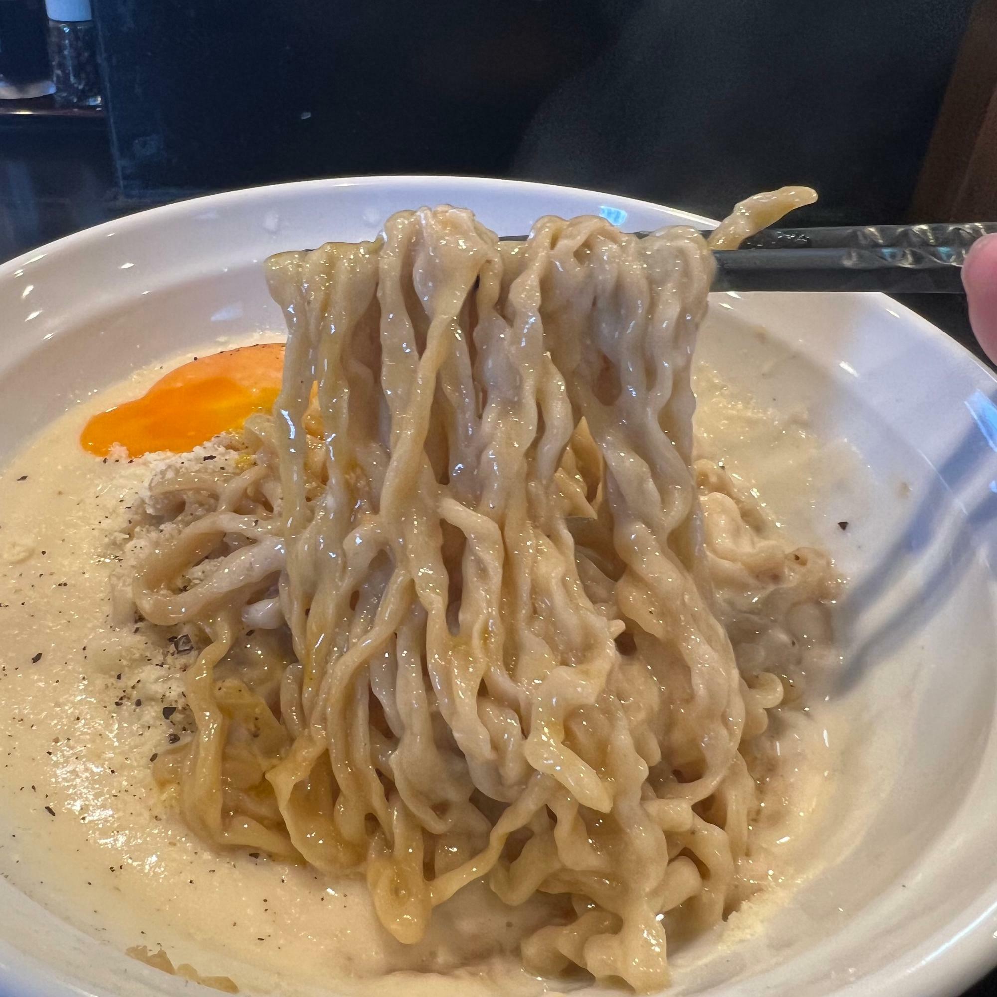 新丸子店より細めの麺でした。