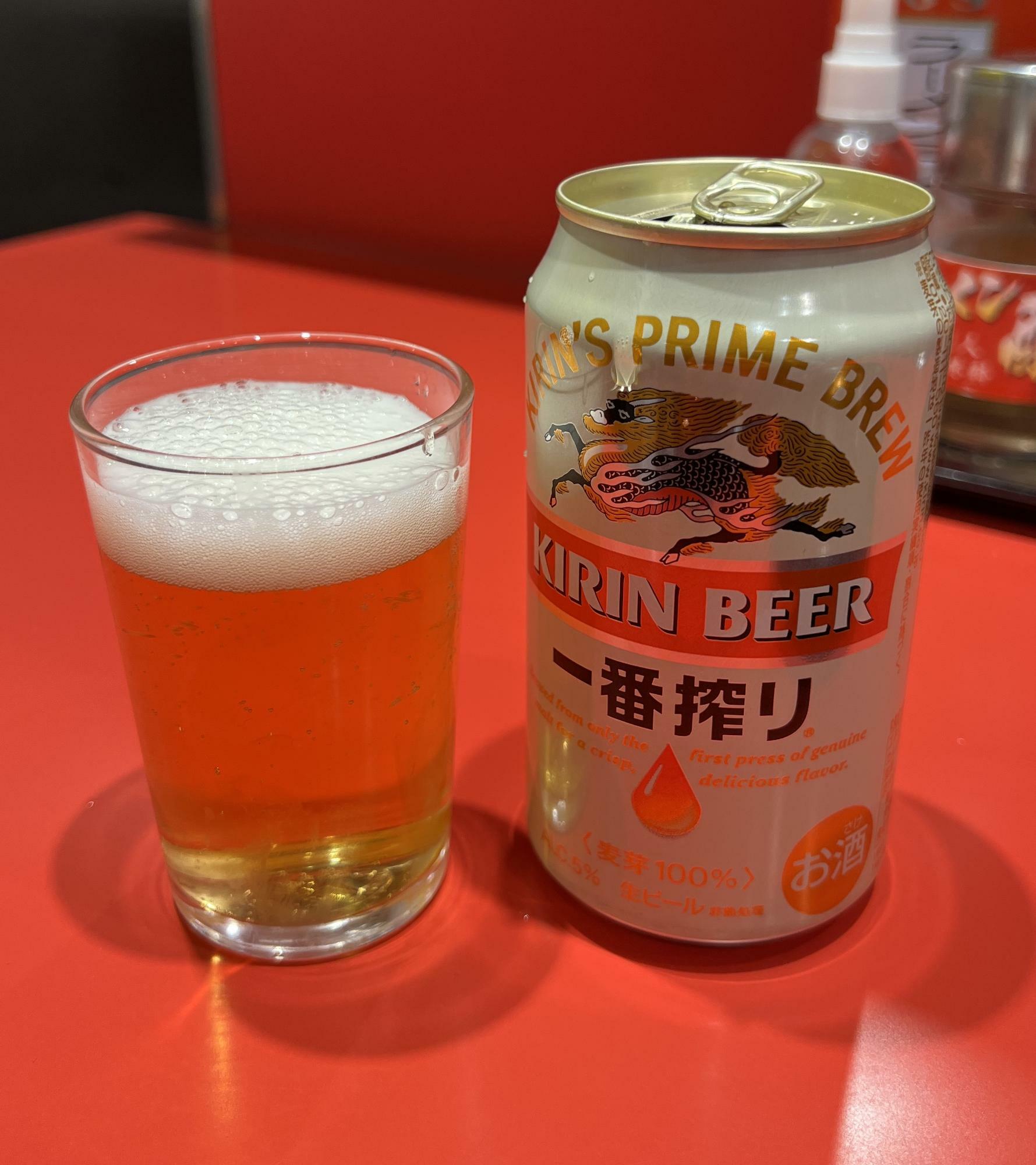ビール(３５０円)は食券ではなく、現金なのでたまに忘れられることがあるのでご注意ください。