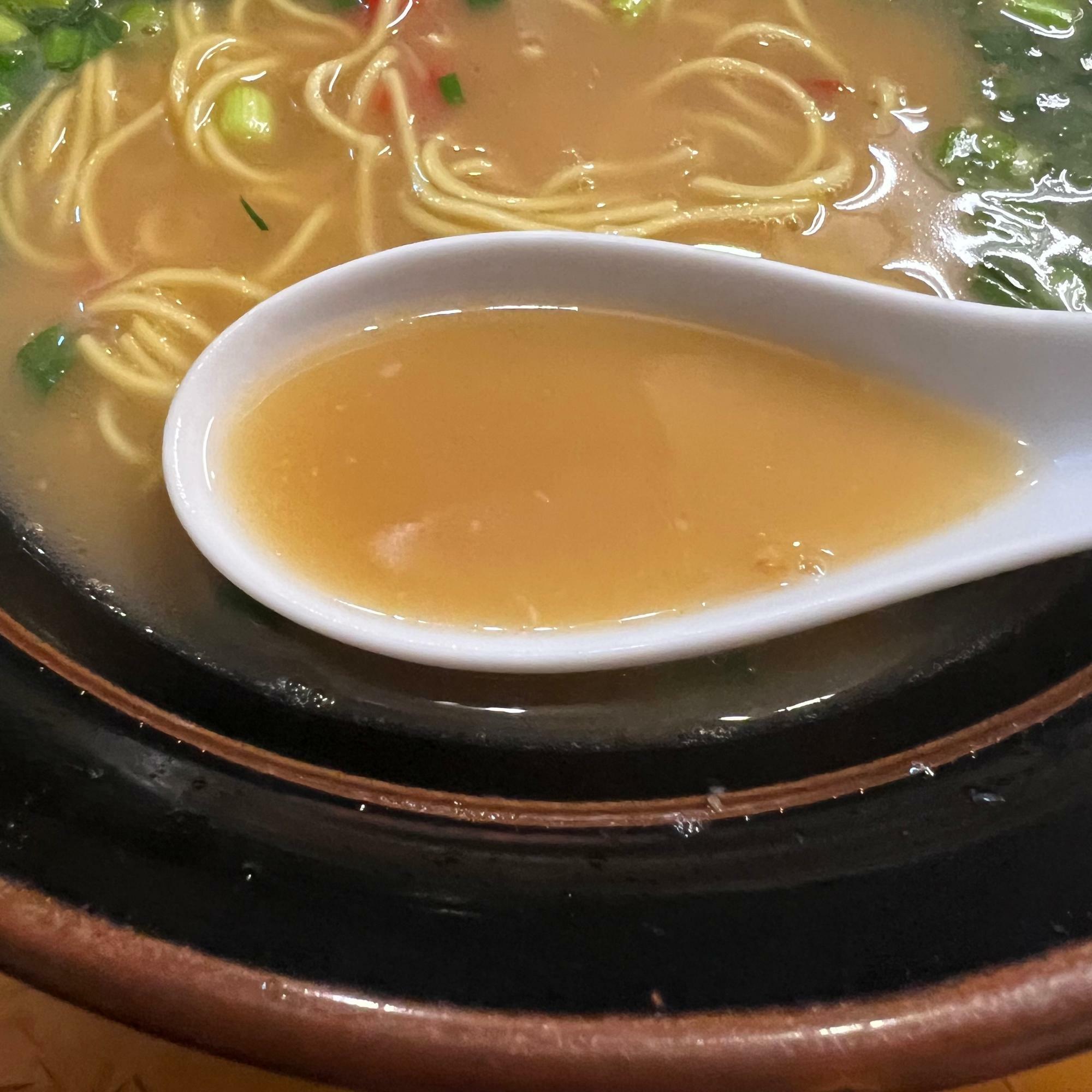 大分ラーメンとはまた異なりそうですが、深夜ラーメンとして最高です。