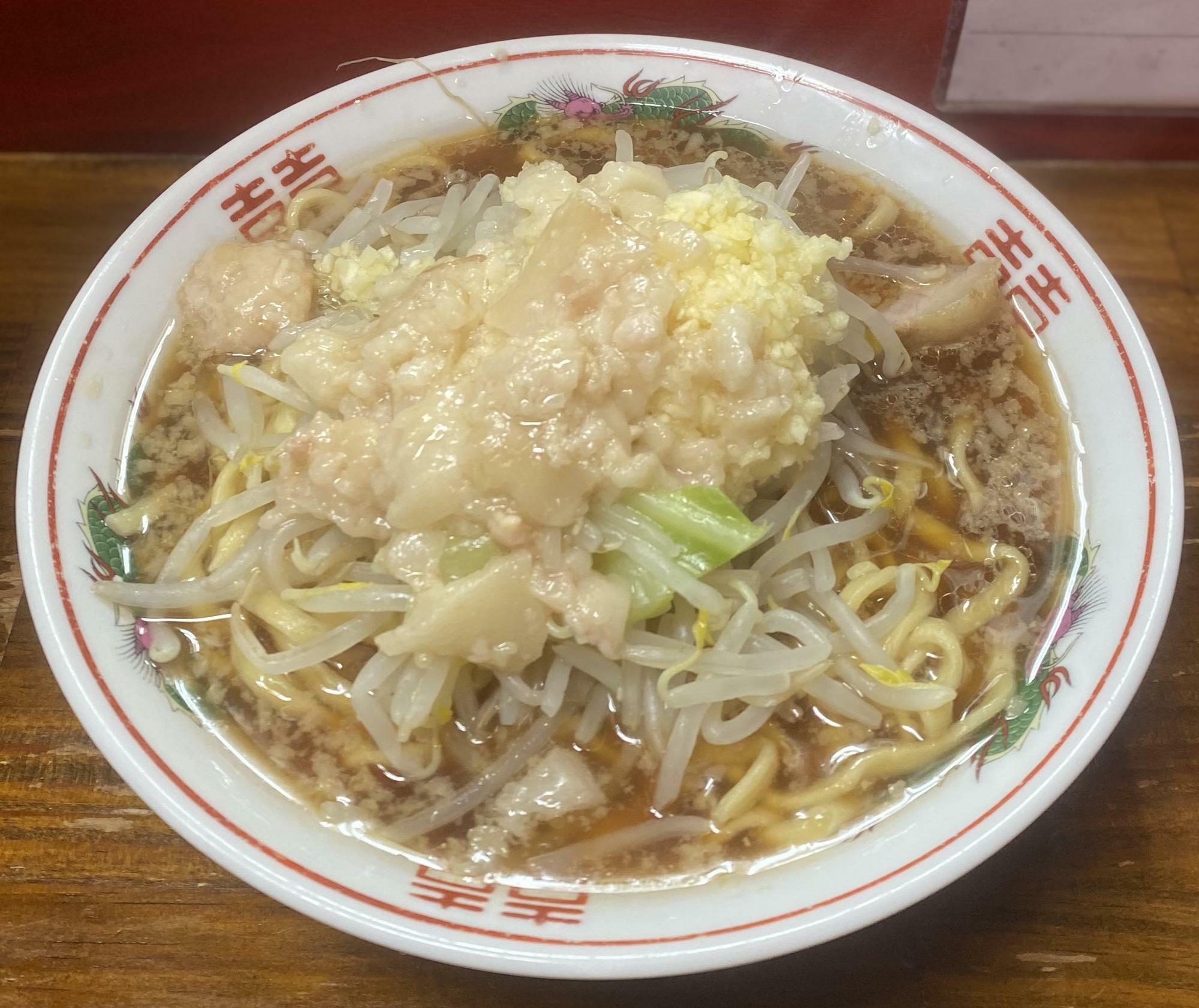 ラーメン　麺カタメニンニクアブラ