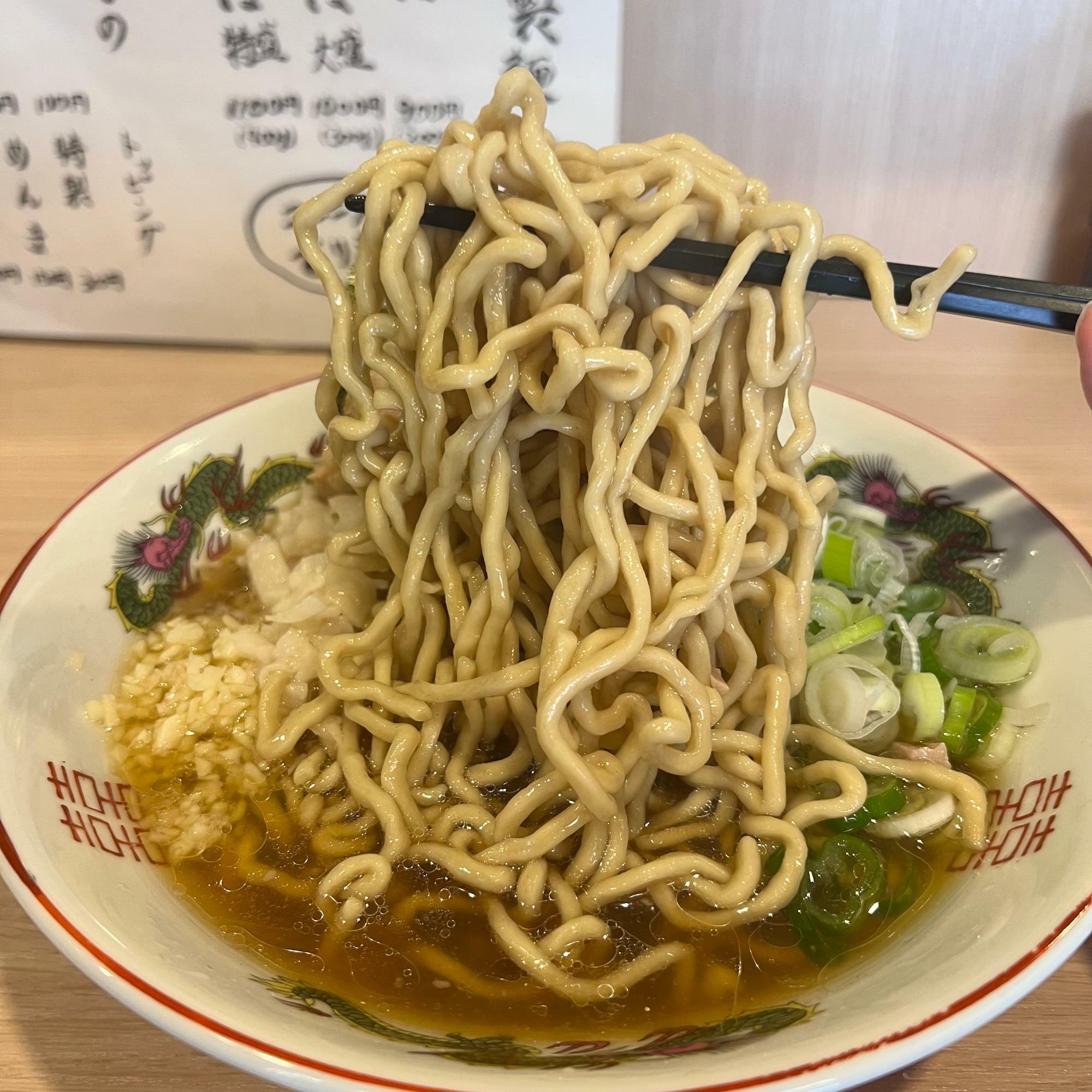 麺量は300ｇで満足できるボリューム感でした。