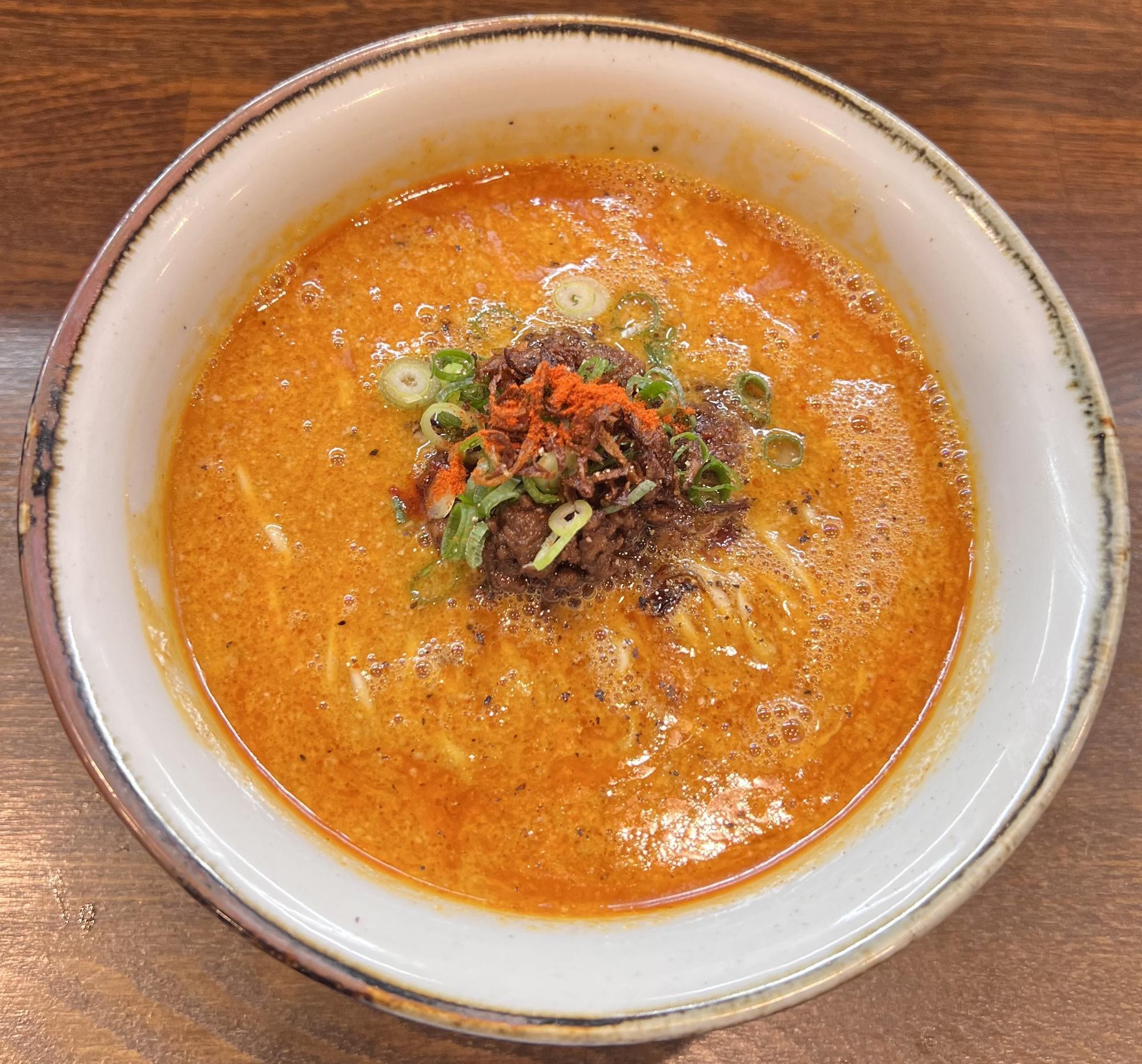 担々麺　1200円