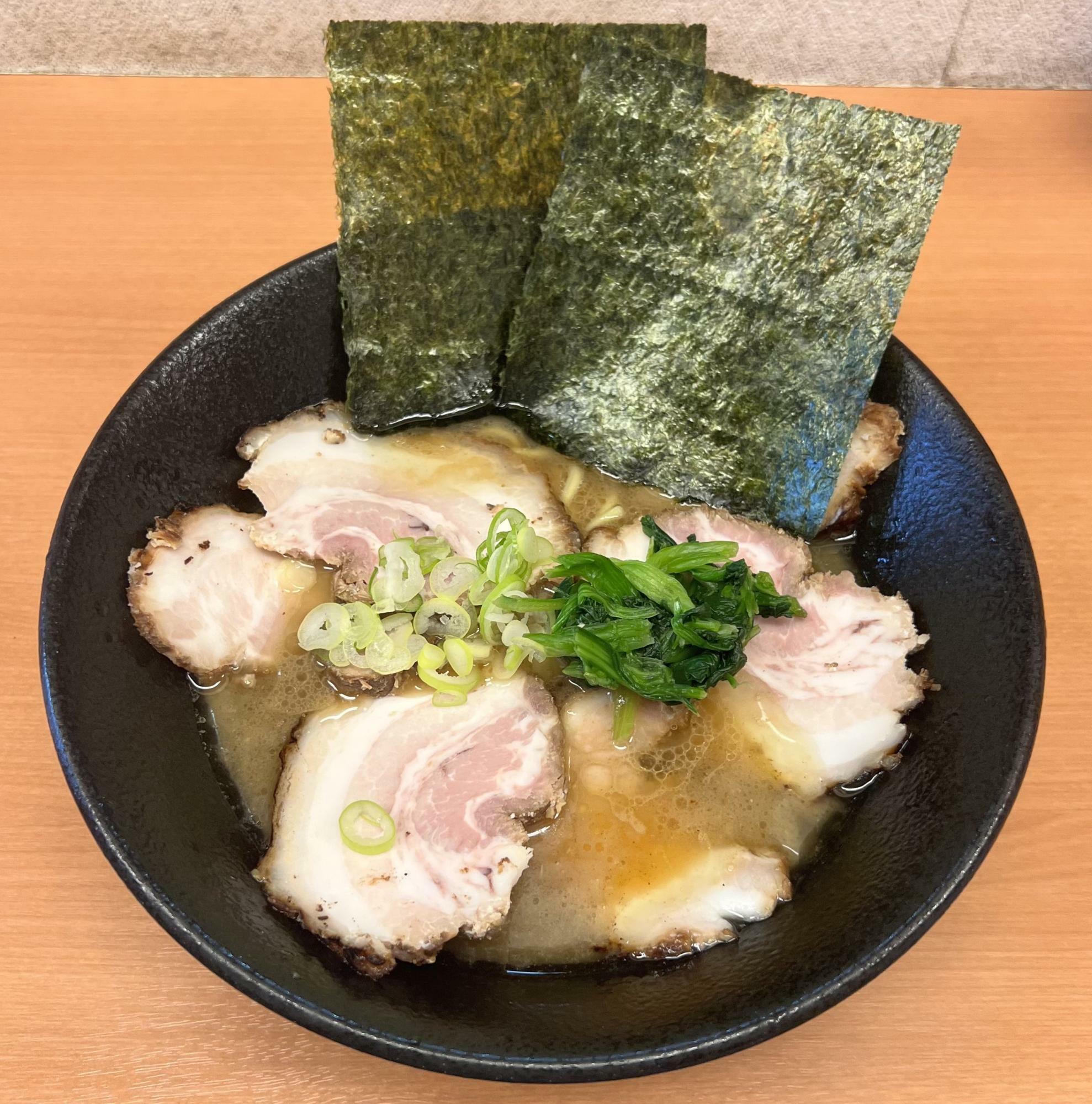 チャーシュー麺　カタメコイメ